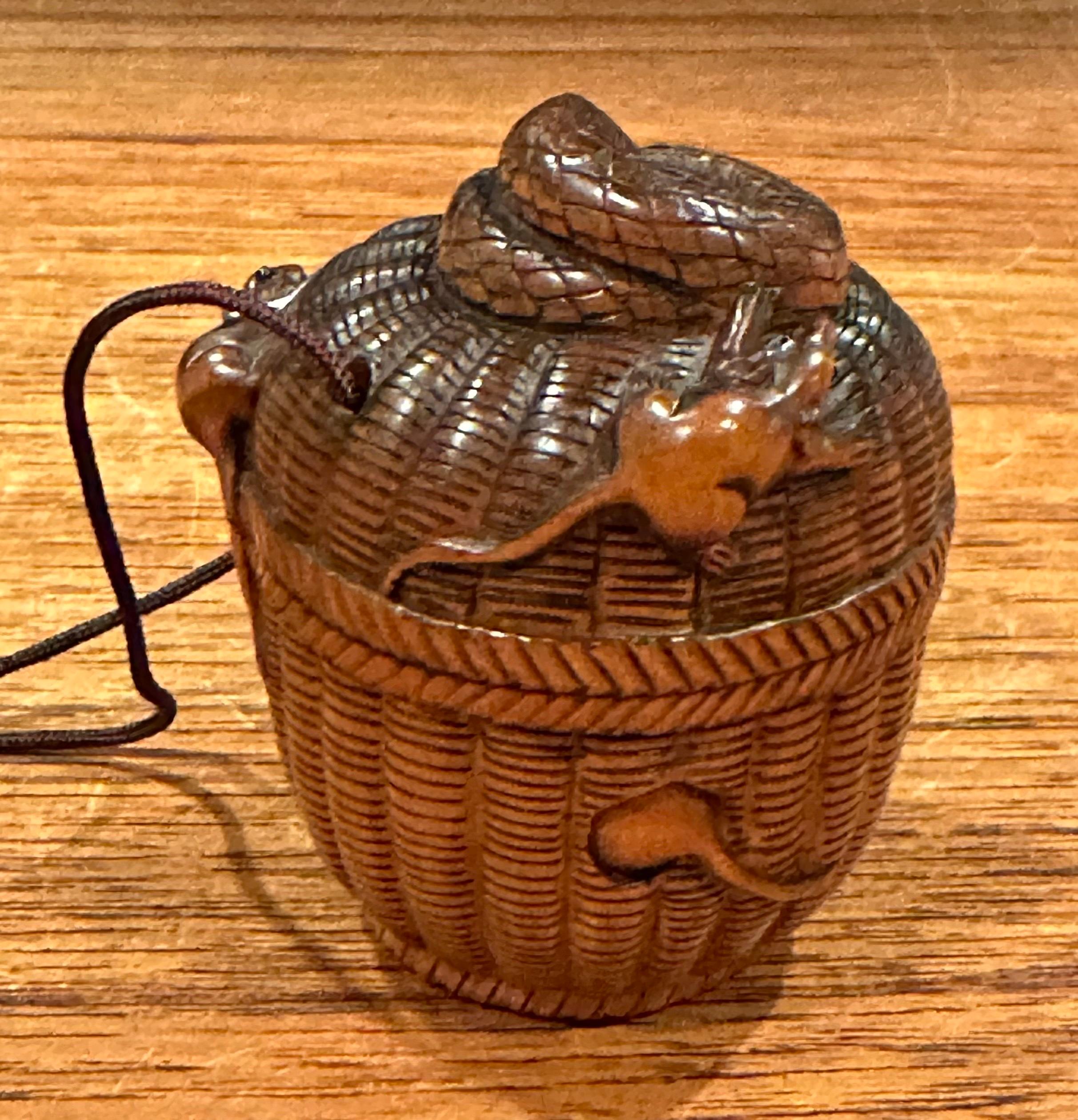 Japanese Boxwood Inro & Netsuke of Rats and Snakes in Basket For Sale 4