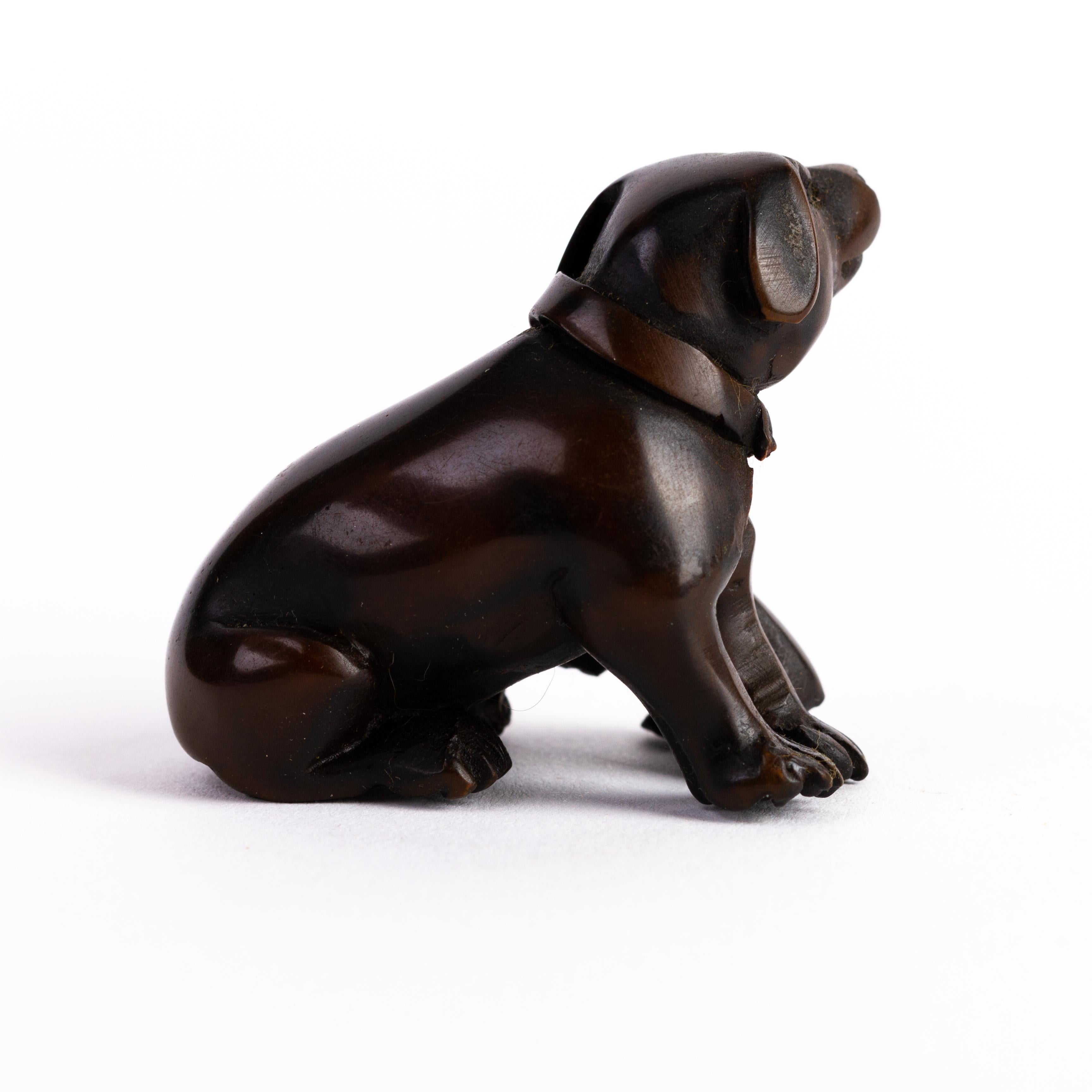 Japanese Boxwood Netsuke of Dogs  In Good Condition For Sale In Nottingham, GB