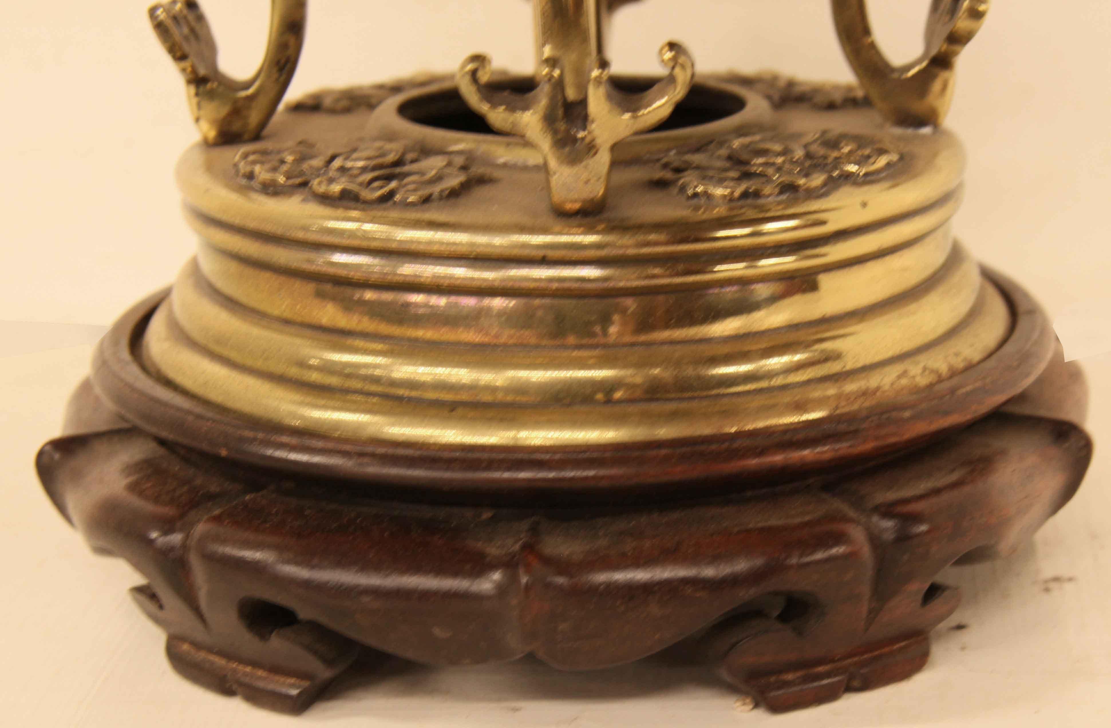 Japanese Brass Vase Lamp  For Sale 7