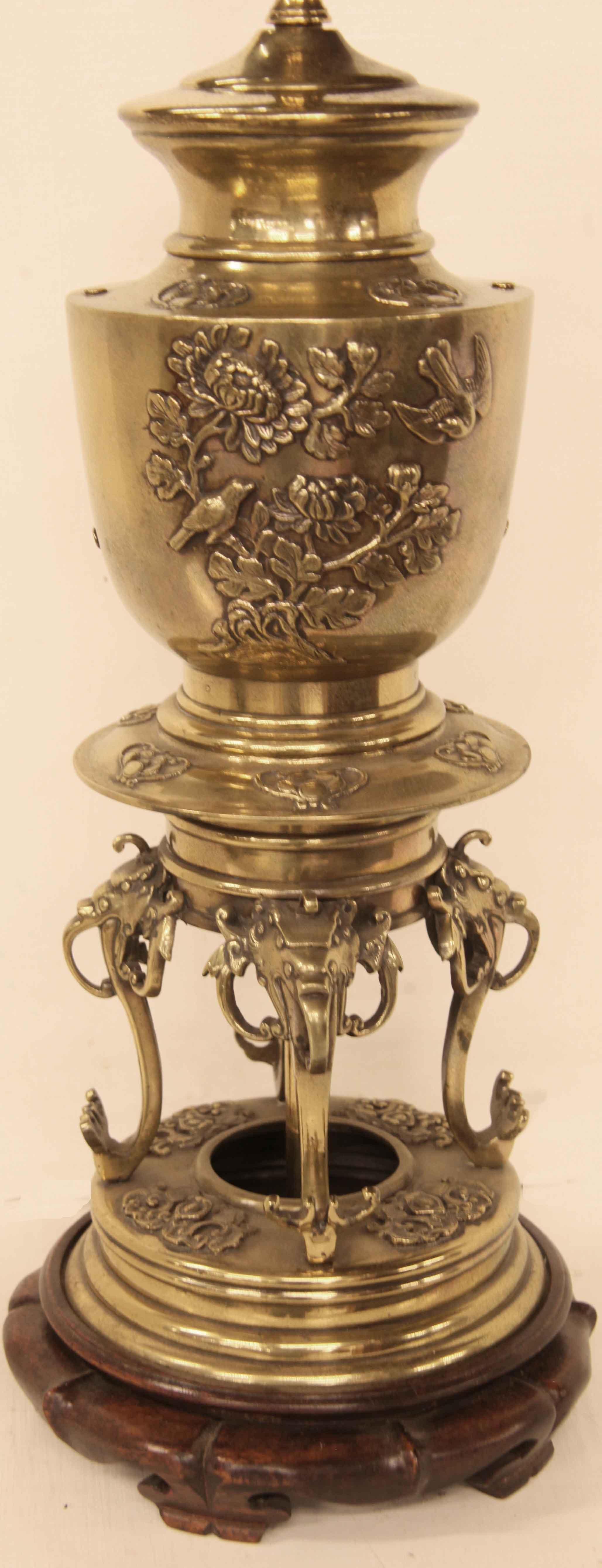 Japanese Brass Vase Lamp  For Sale 4