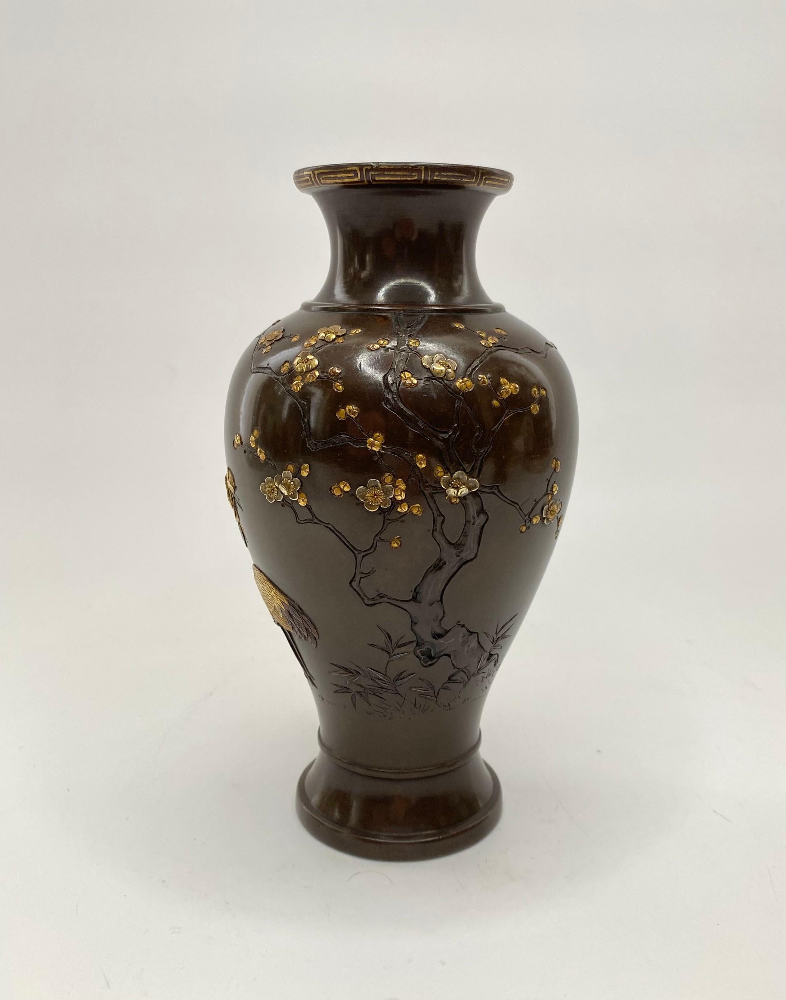 Japanese bronze and mixed metal vases, Inoue of Kyoto, Meiji Period. For Sale 8