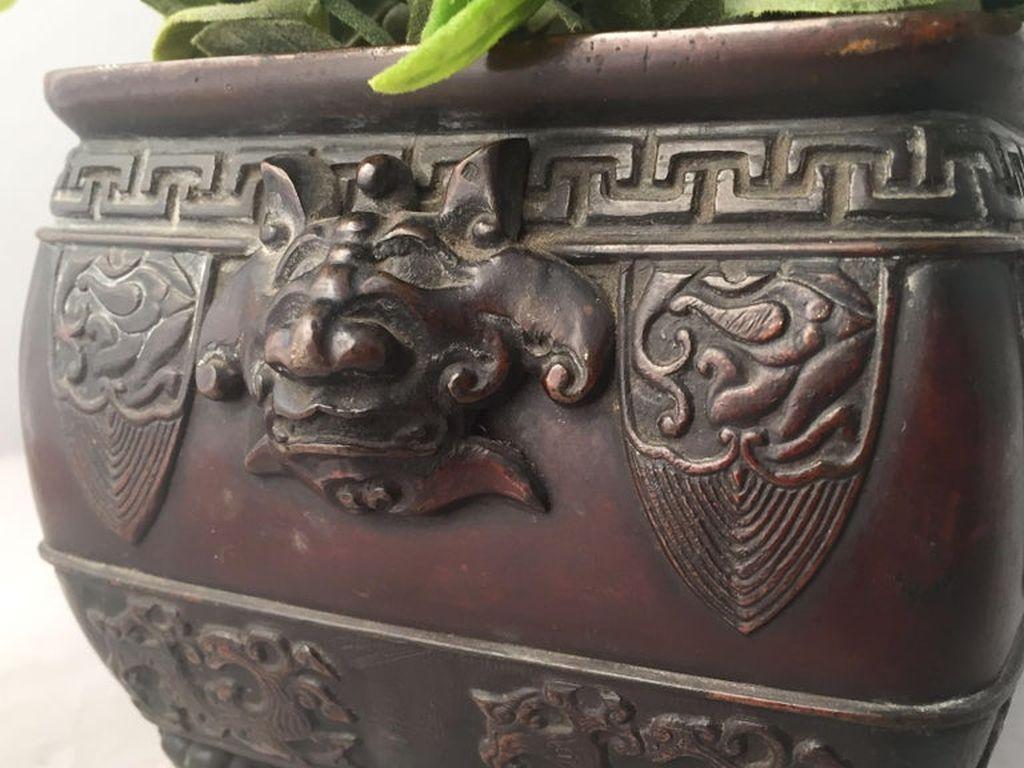 Japanischer japanischer Bonsai-Pflanzgefäß aus Bronze aus der Meiji-Periode im Angebot 12