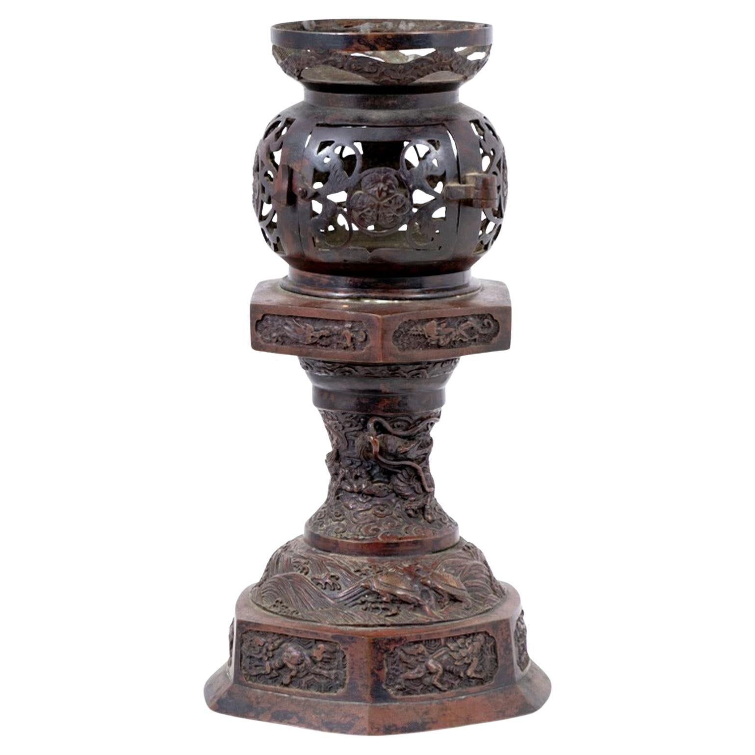 Censura giapponese in bronzo