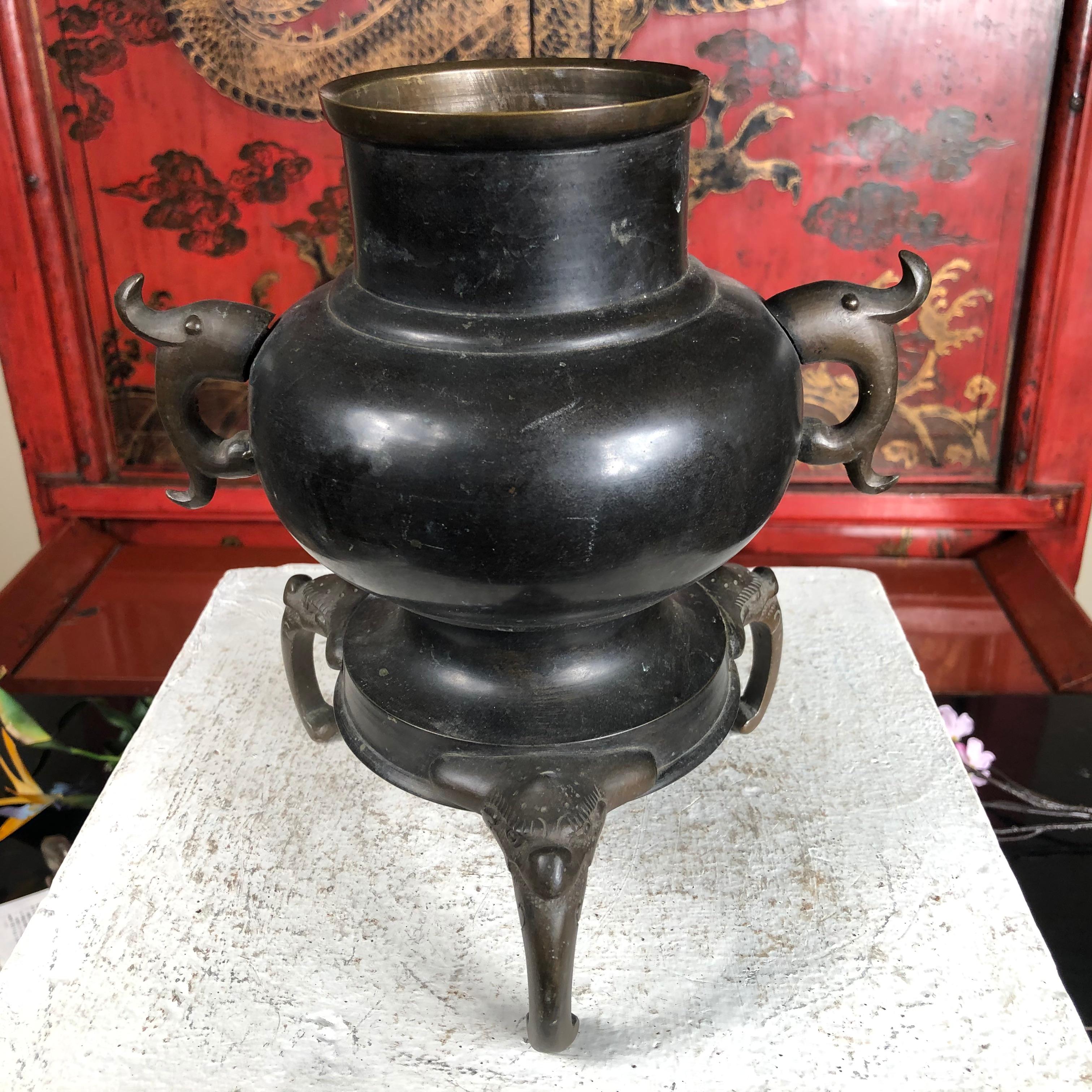 japanese bronze ikebana vase