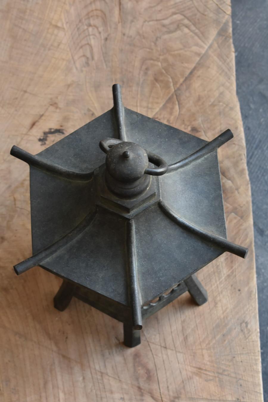 Japanese Bronze Hanging Lantern/ Bronze Lamp / Antique Casting Lantern 4