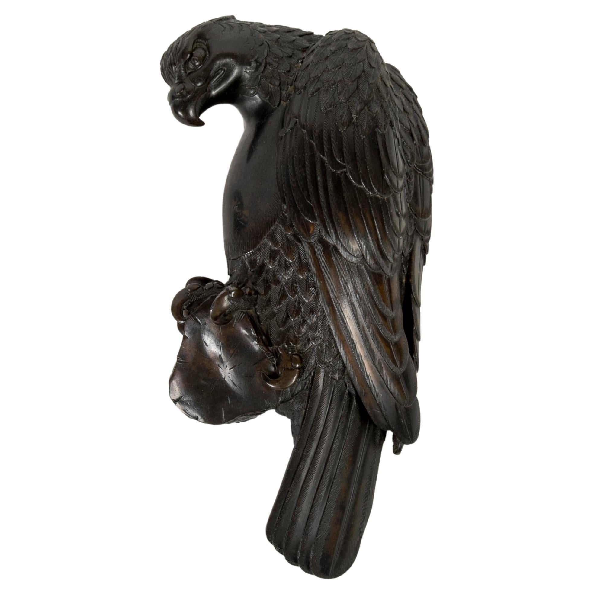 Japanischer Hawk Ikebana aus Bronze