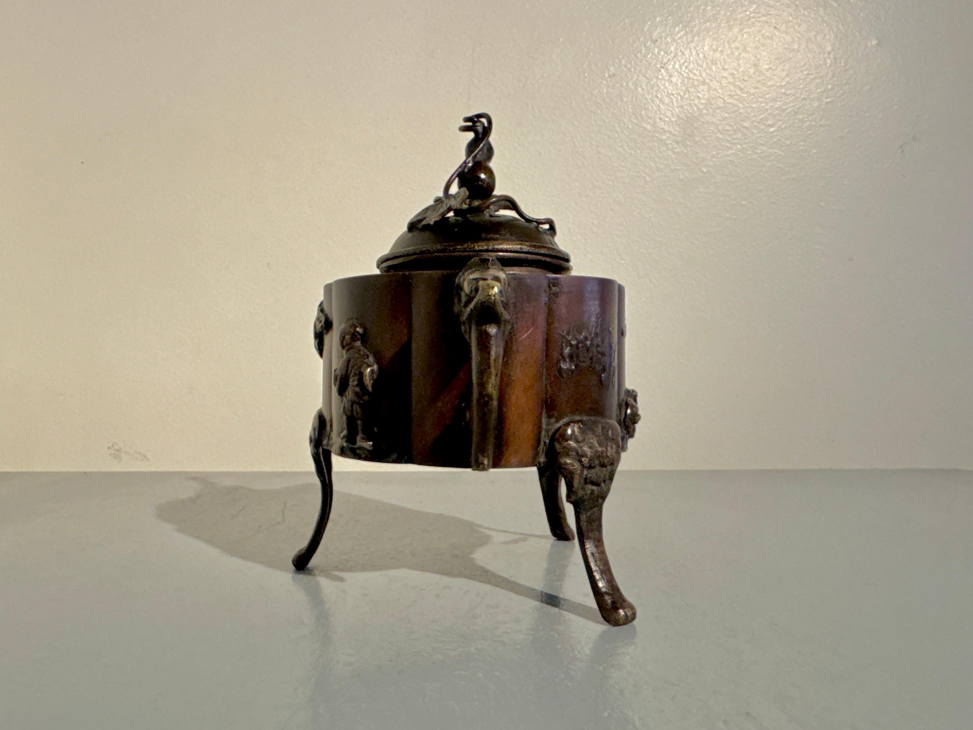 Japanese Bronze Incense Burner, Koro, Meiji Period, circa 1900, Japan 3