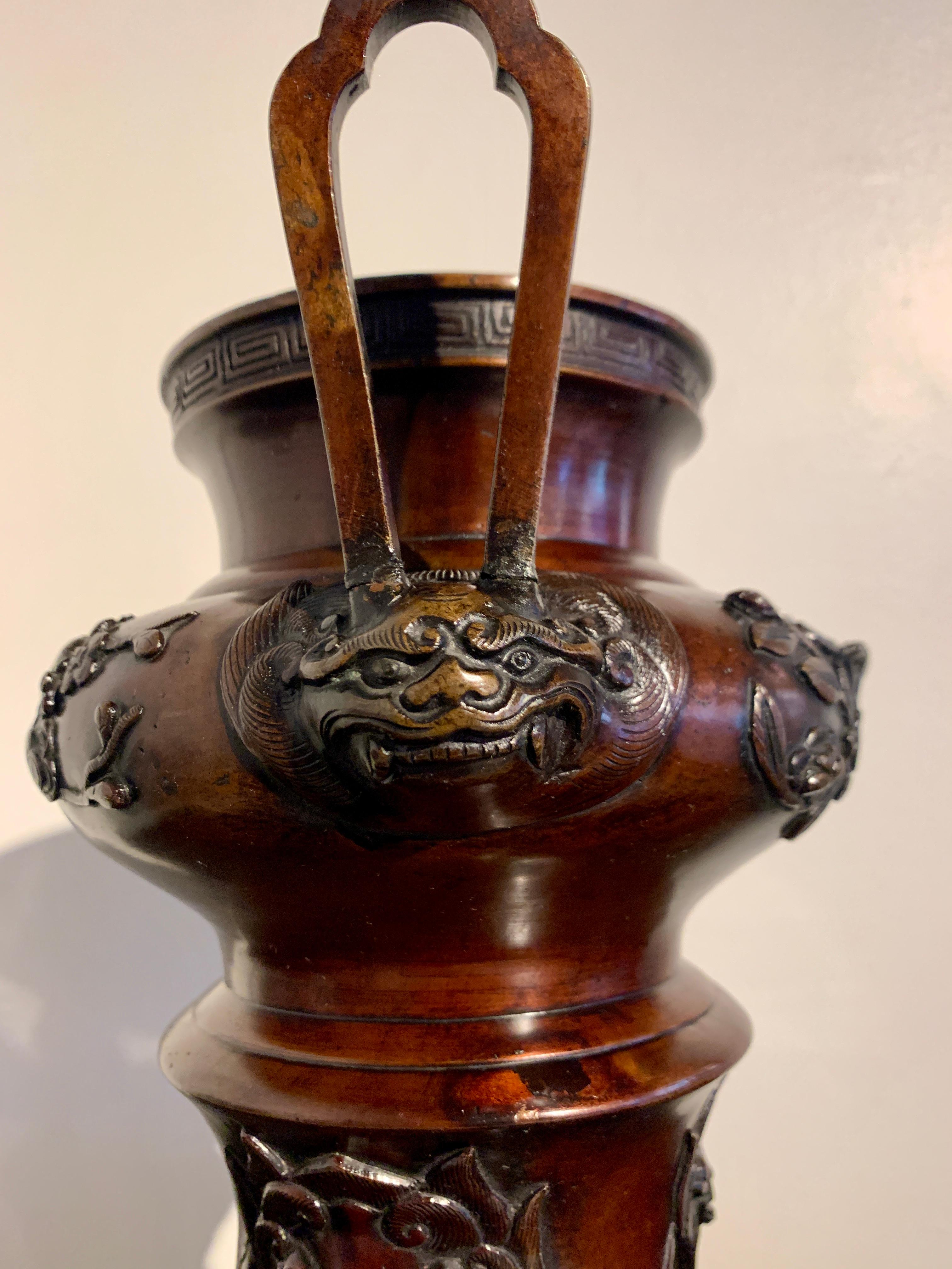 Japanese Bronze Incense Burner, Koro, w/ Kirin, Taisho Period, circa 1920 Japan 8