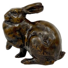 Scultura in bronzo giapponese del periodo Meiji raffigurante un Usagi (coniglio)