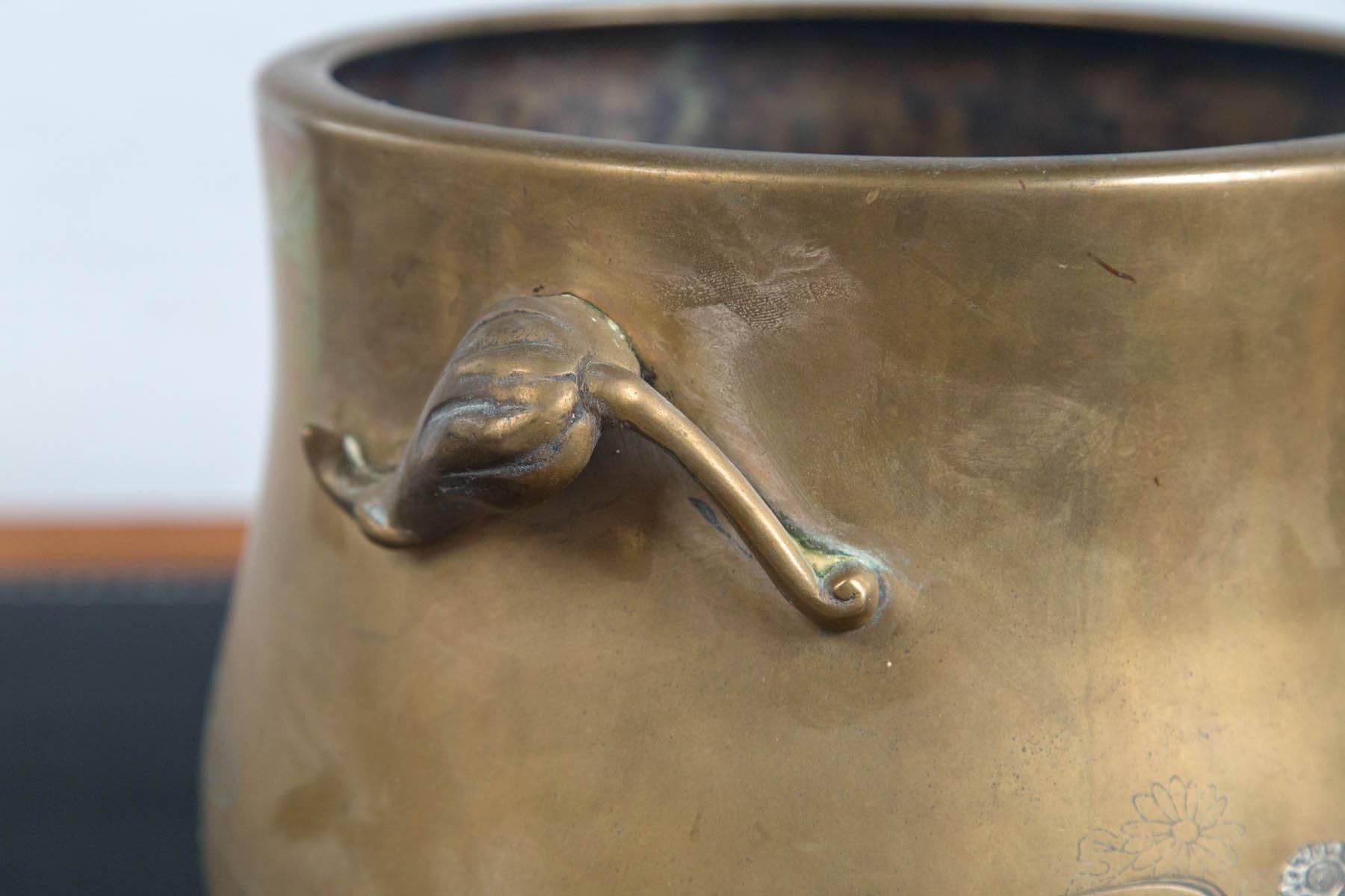 Japanischer japanischer Übertopf aus Bronze und gemischtem Metall im Zustand „Hervorragend“ in Woodbury, CT