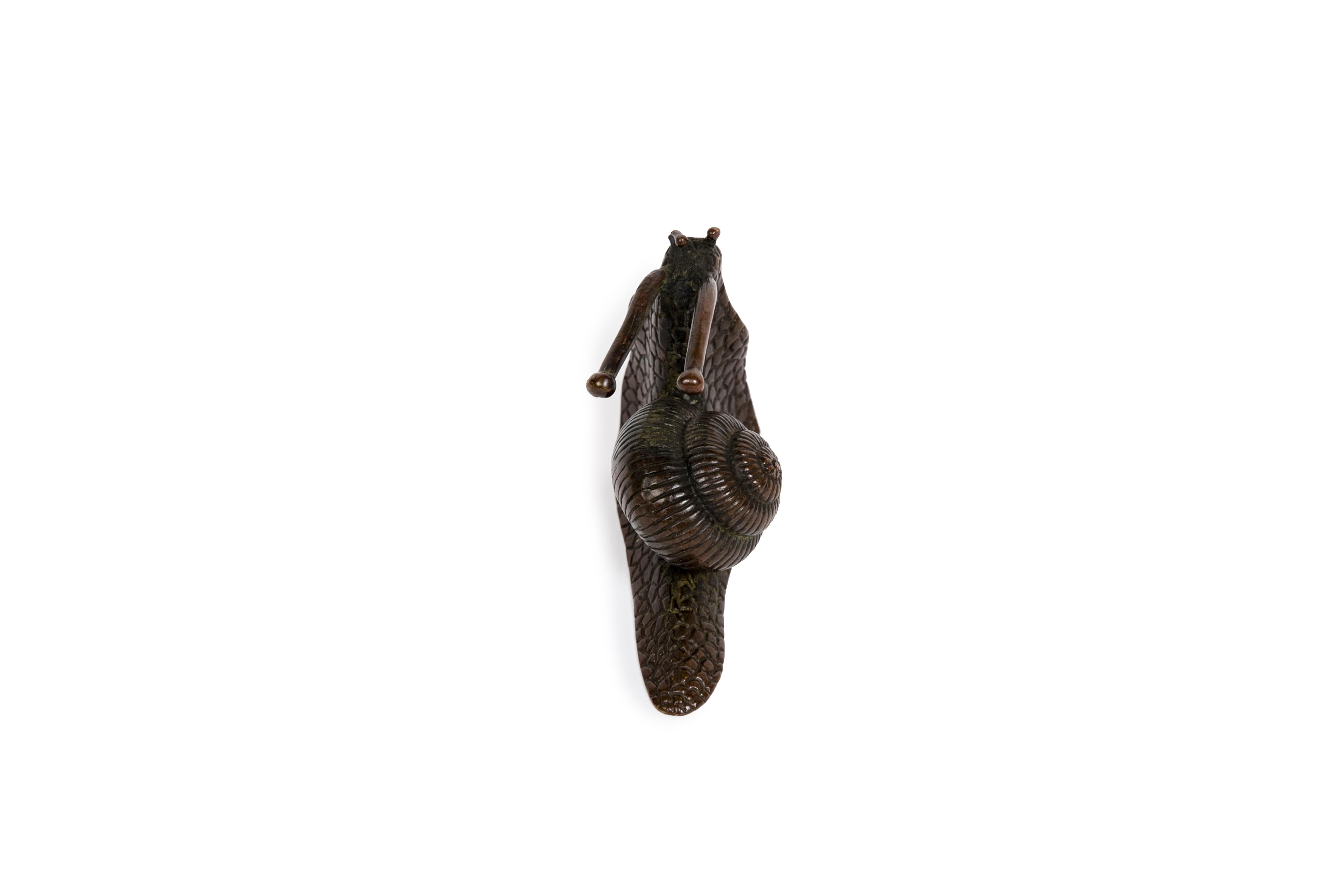 Japonais Bronze japonais représentant un escargot dans un sac naturaliste en vente