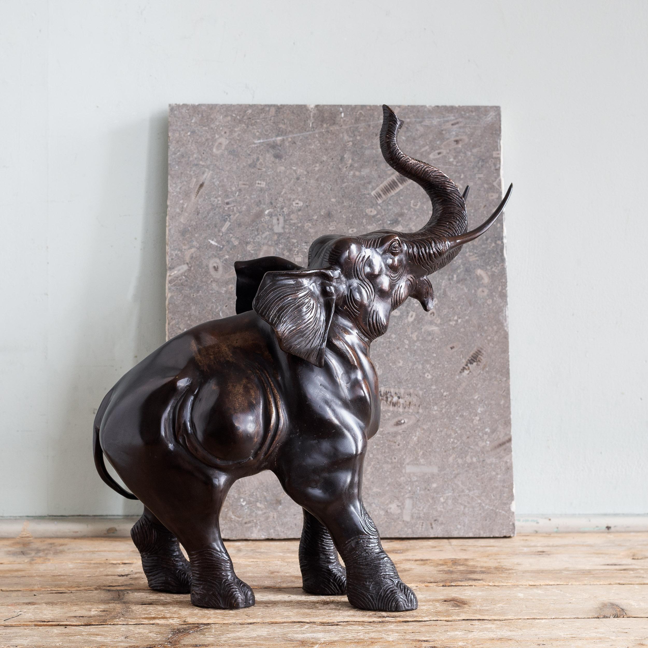 Japanese Bronze of an Elephant In Good Condition For Sale In London, GB