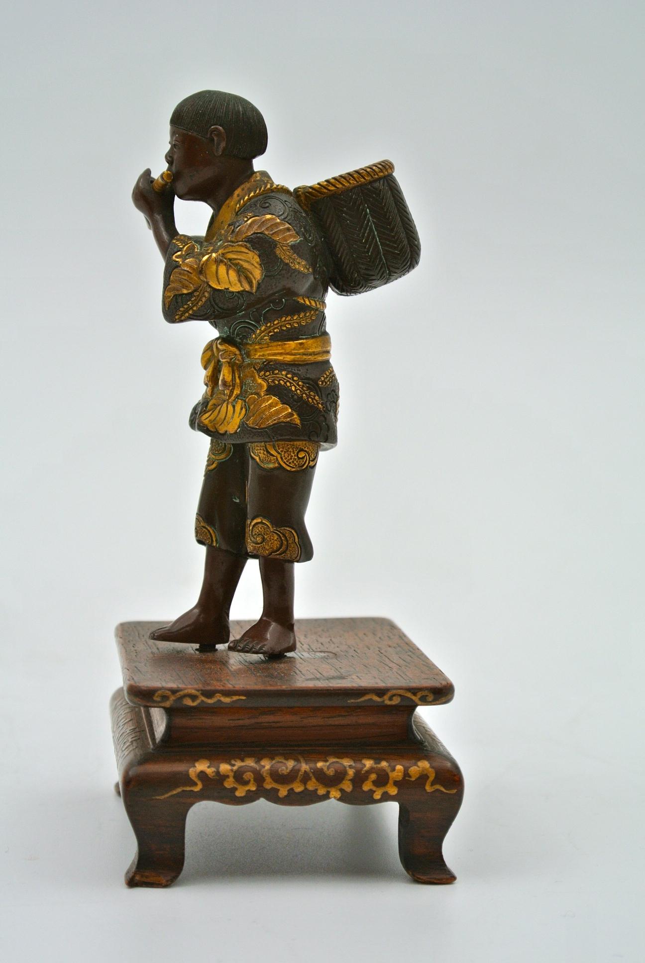 Japanische japanische Bronze von Miyao aus patinierter und vergoldeter Bronze (Meiji-Periode) im Angebot