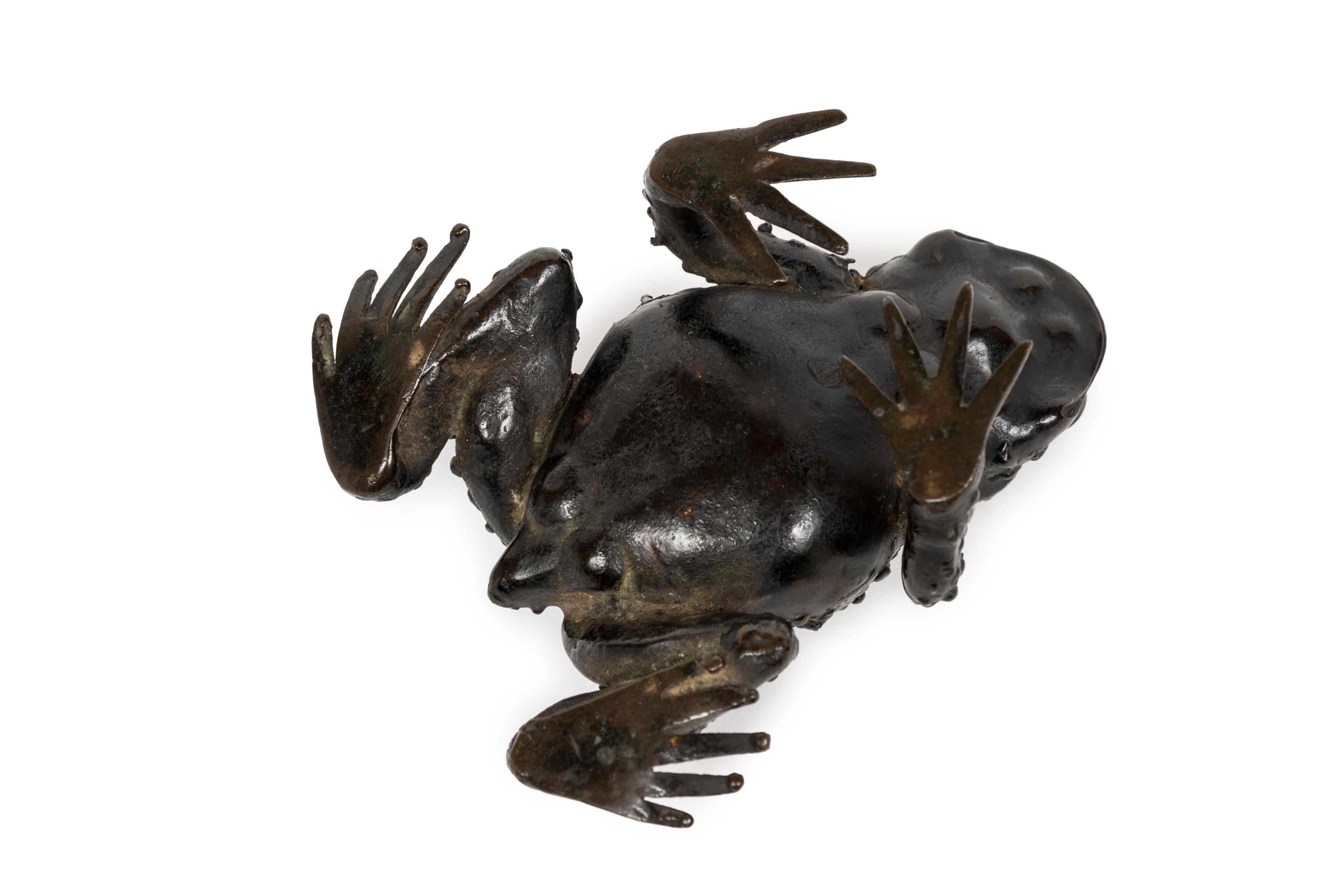 19th Century Japanese bronze okimono toad (sculpture) For Sale