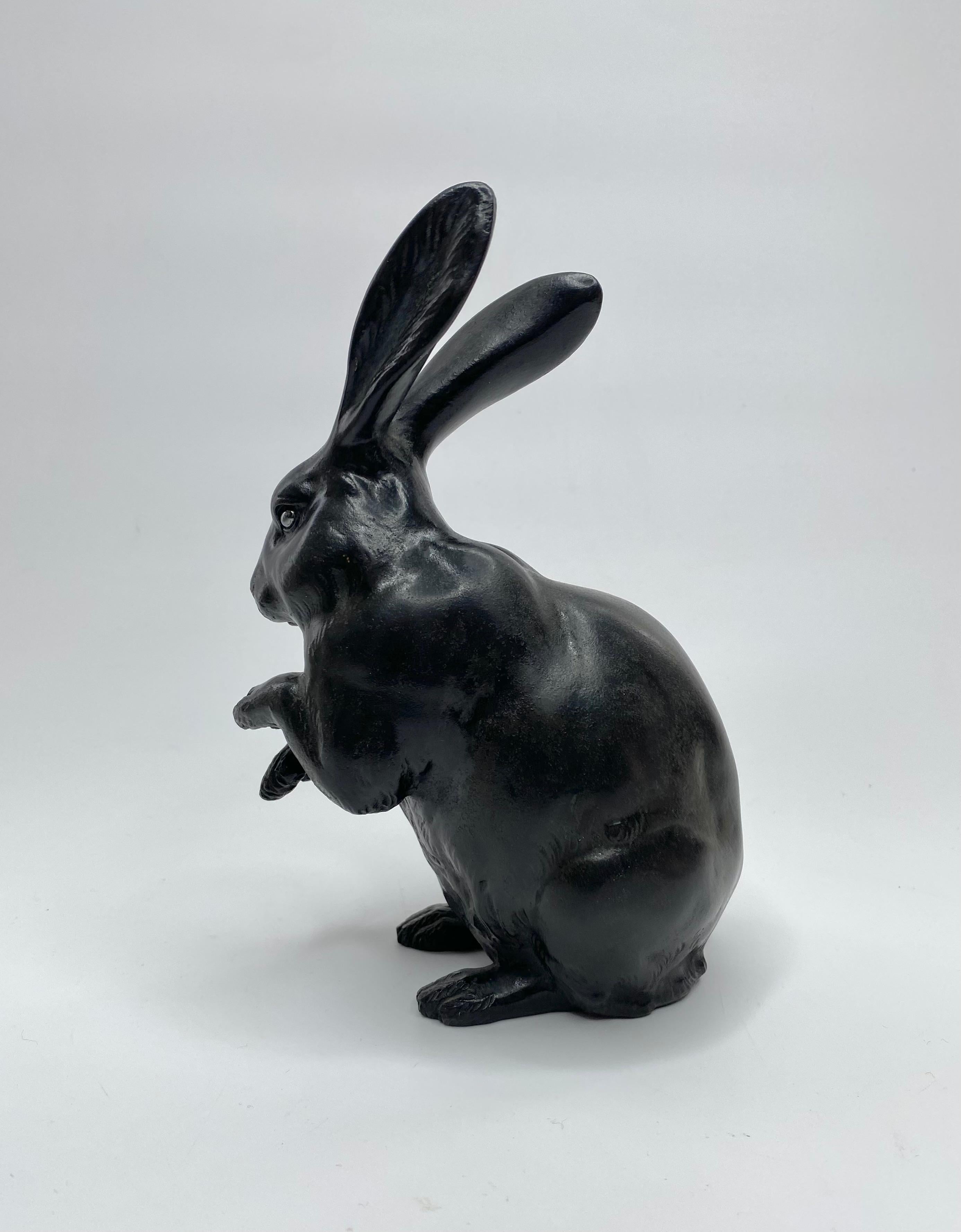 Japanese bronze Rabbit okimono, Maruki Company, Meiji Period. In Excellent Condition For Sale In Gargrave, North Yorkshire