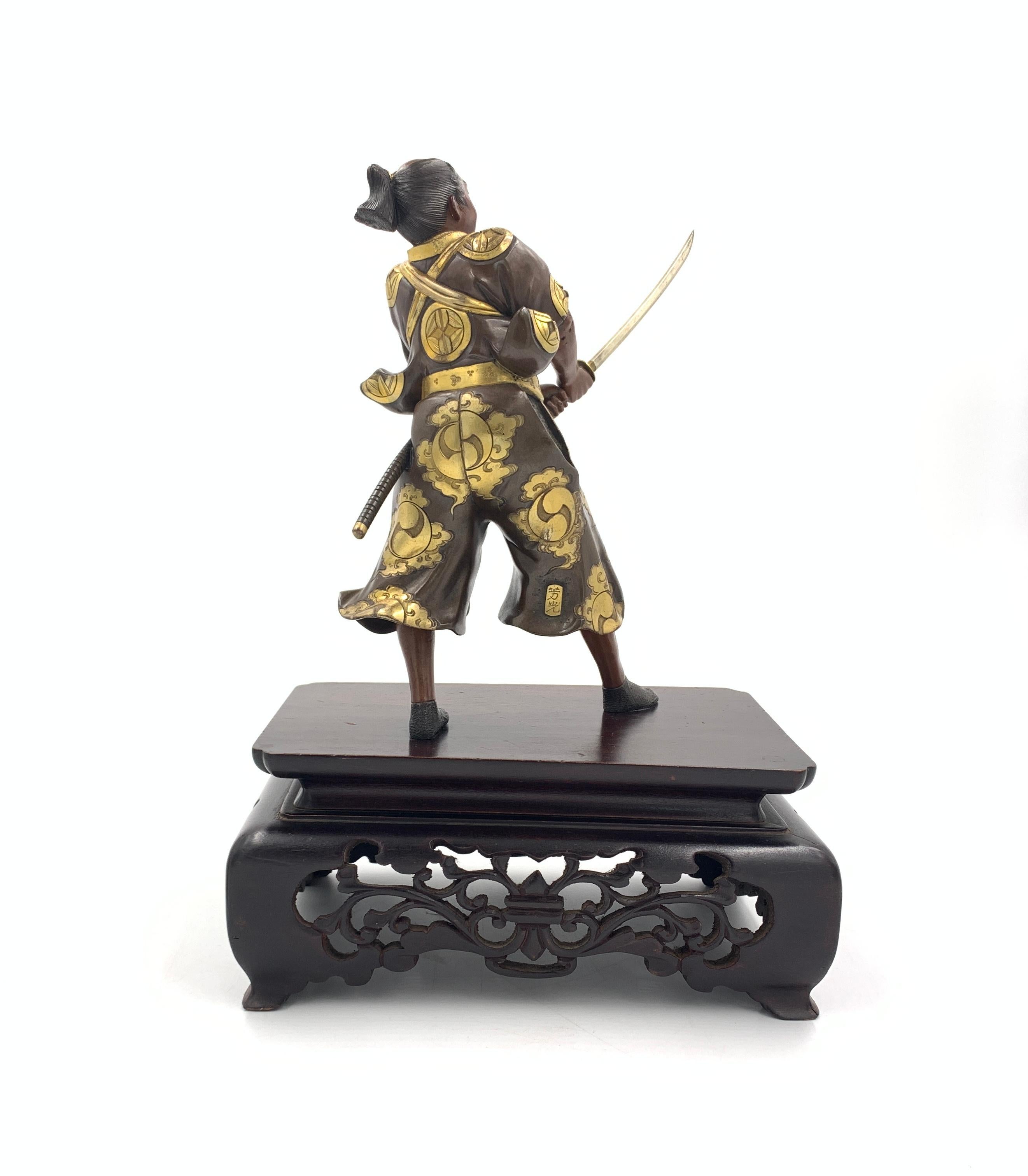 japanese samurai statue