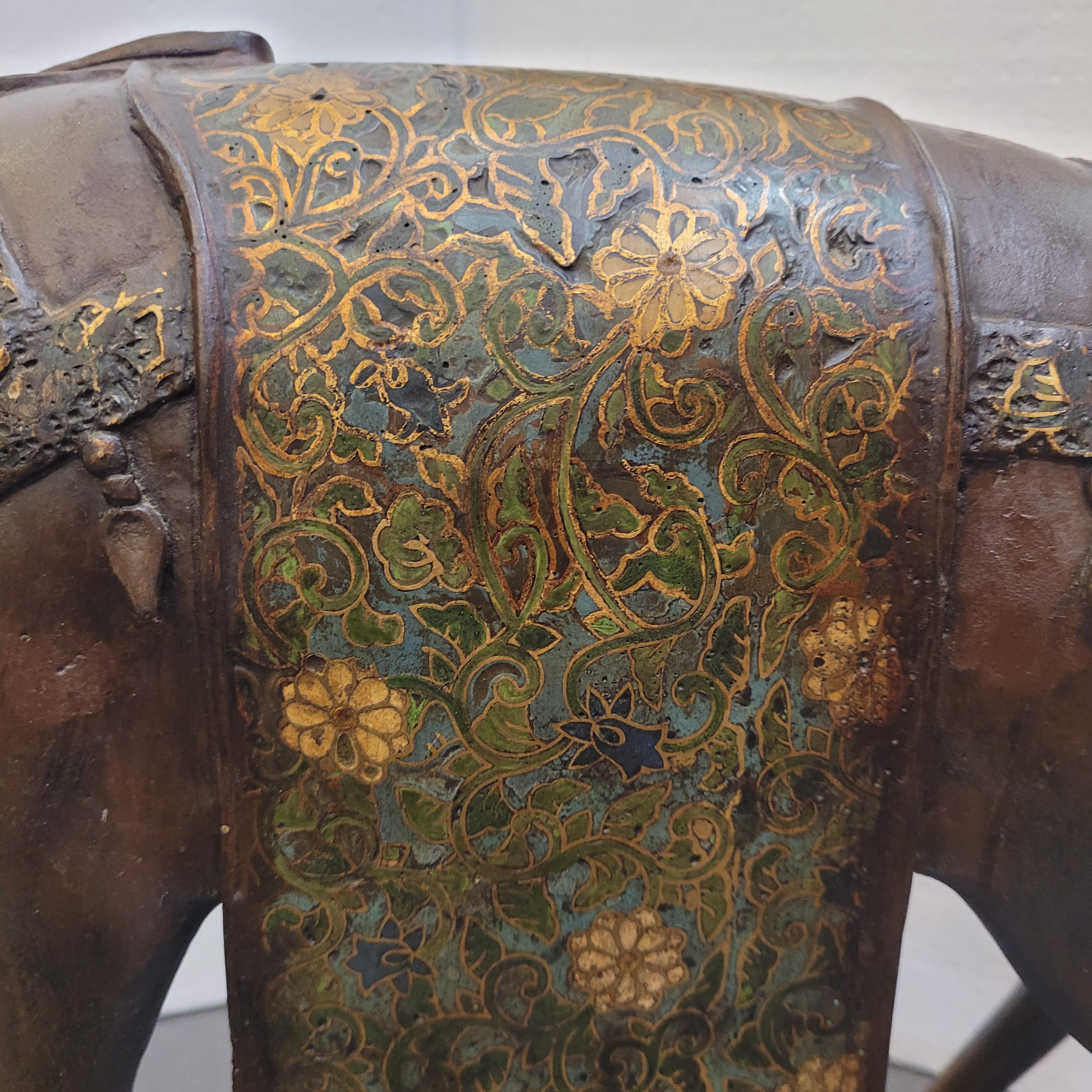 Japanese bronze sculpture “Horse in reverence”, Showa era For Sale 4