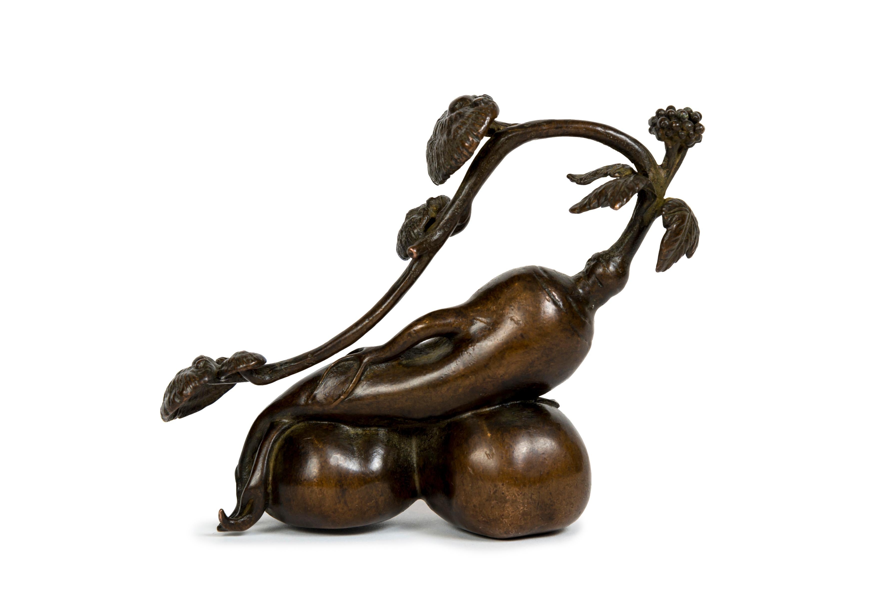 Scultura giapponese in bronzo di una radice di ginseng, con funghi ganoderma che crescono su di essa In condizioni buone in vendita a PARIS, FR