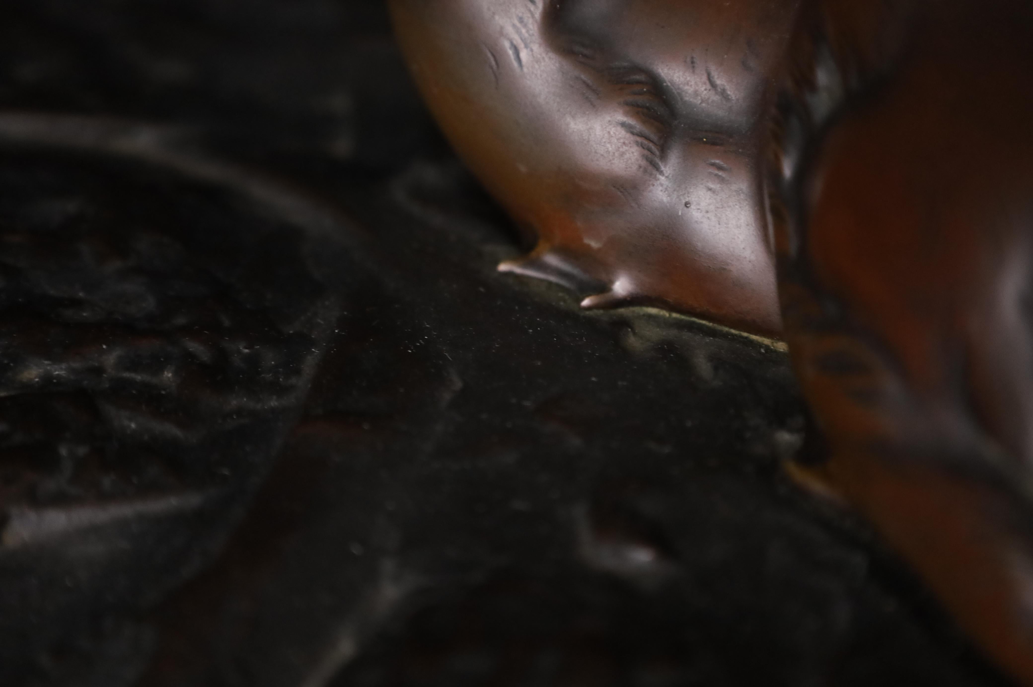 Japanese Bronze Sculpture of Two Birds on Leaf Base – Showa Period. Signed For Sale 6