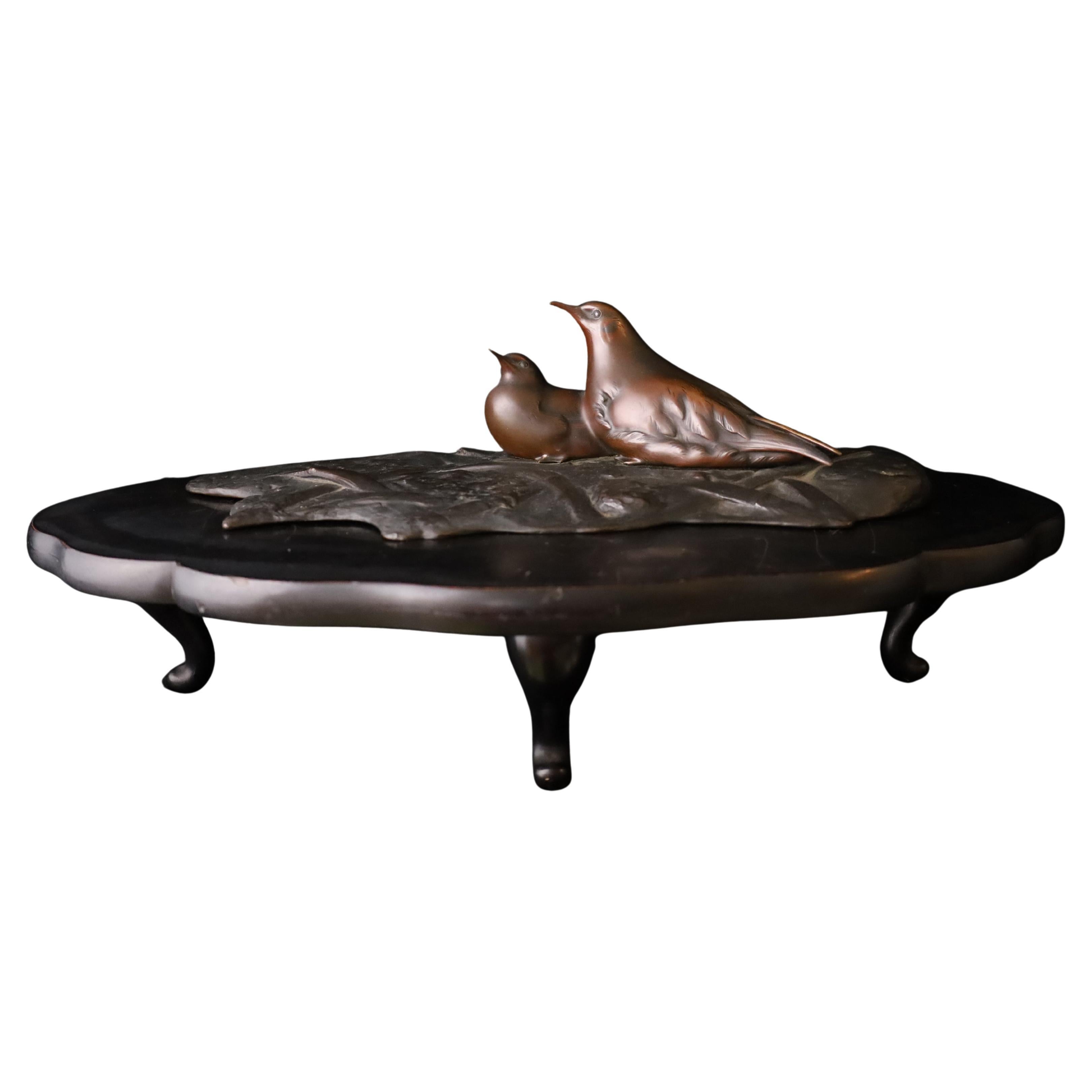 Japanese Bronze Sculpture of Two Birds on Leaf Base – Showa Period. Signed For Sale