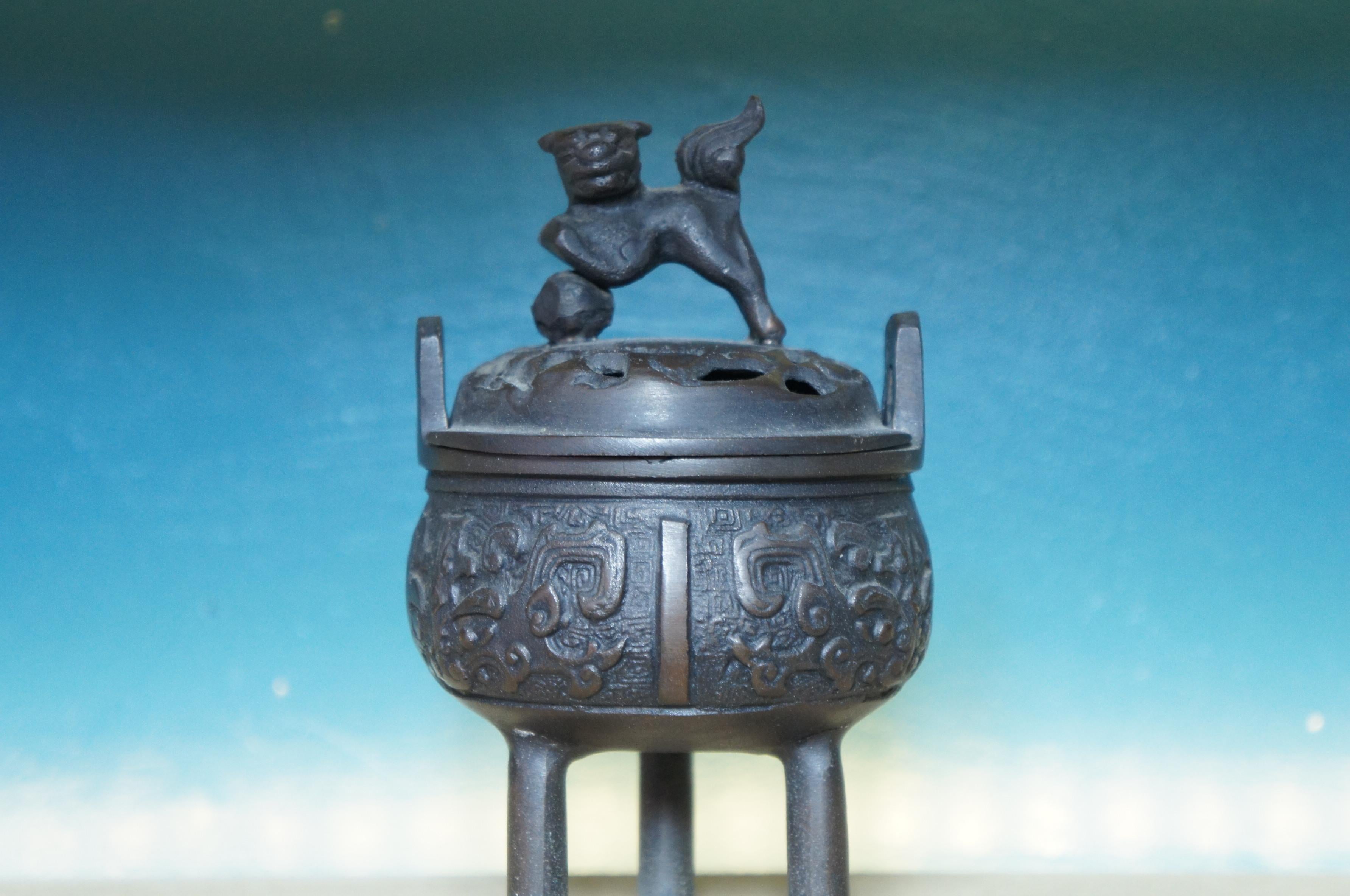 Japanese Bronze Shishi Lion Foo Dog Small Incense Burner, 1960s For Sale 2