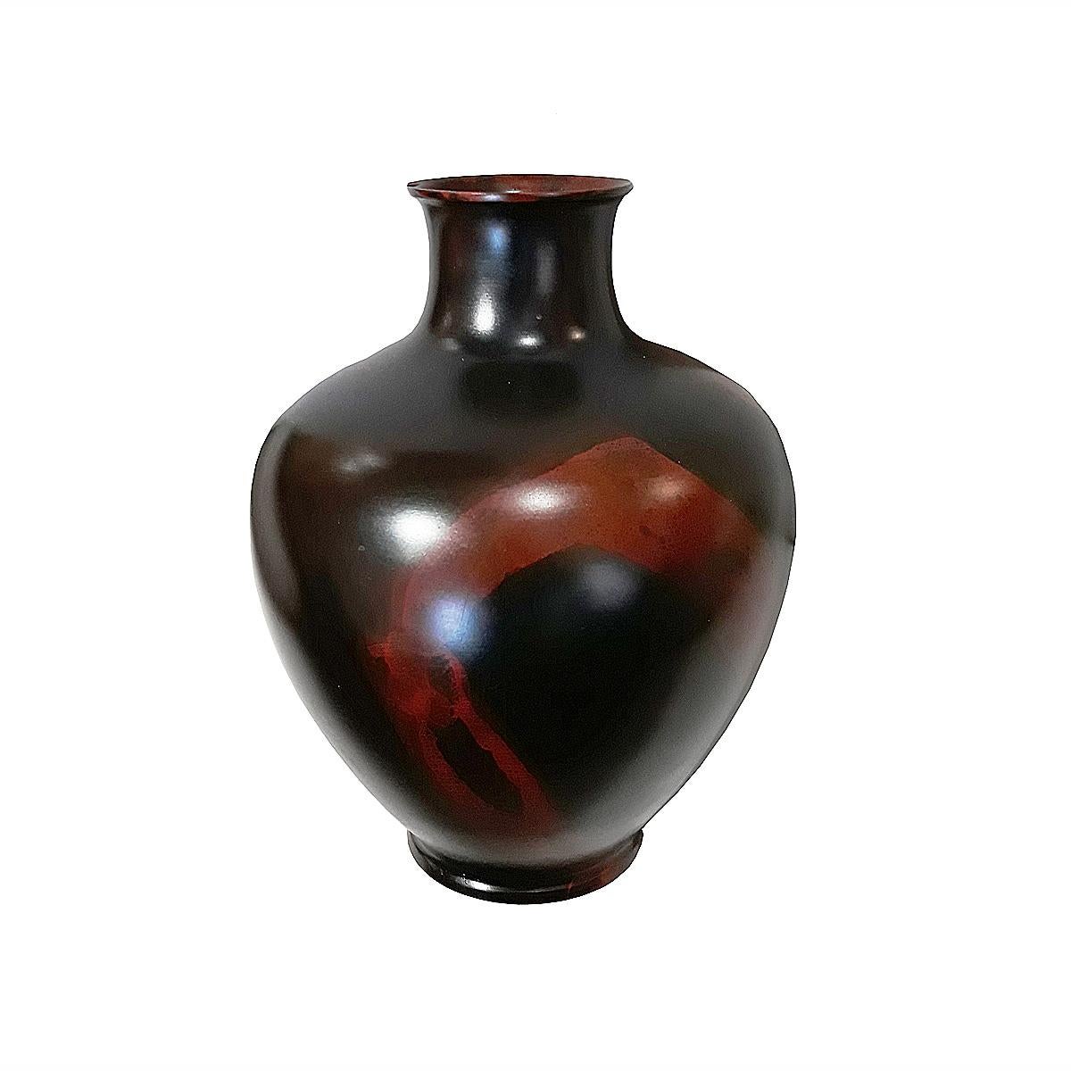 Japanese Bronze Vase, Early 20th Century In Good Condition In New York, NY