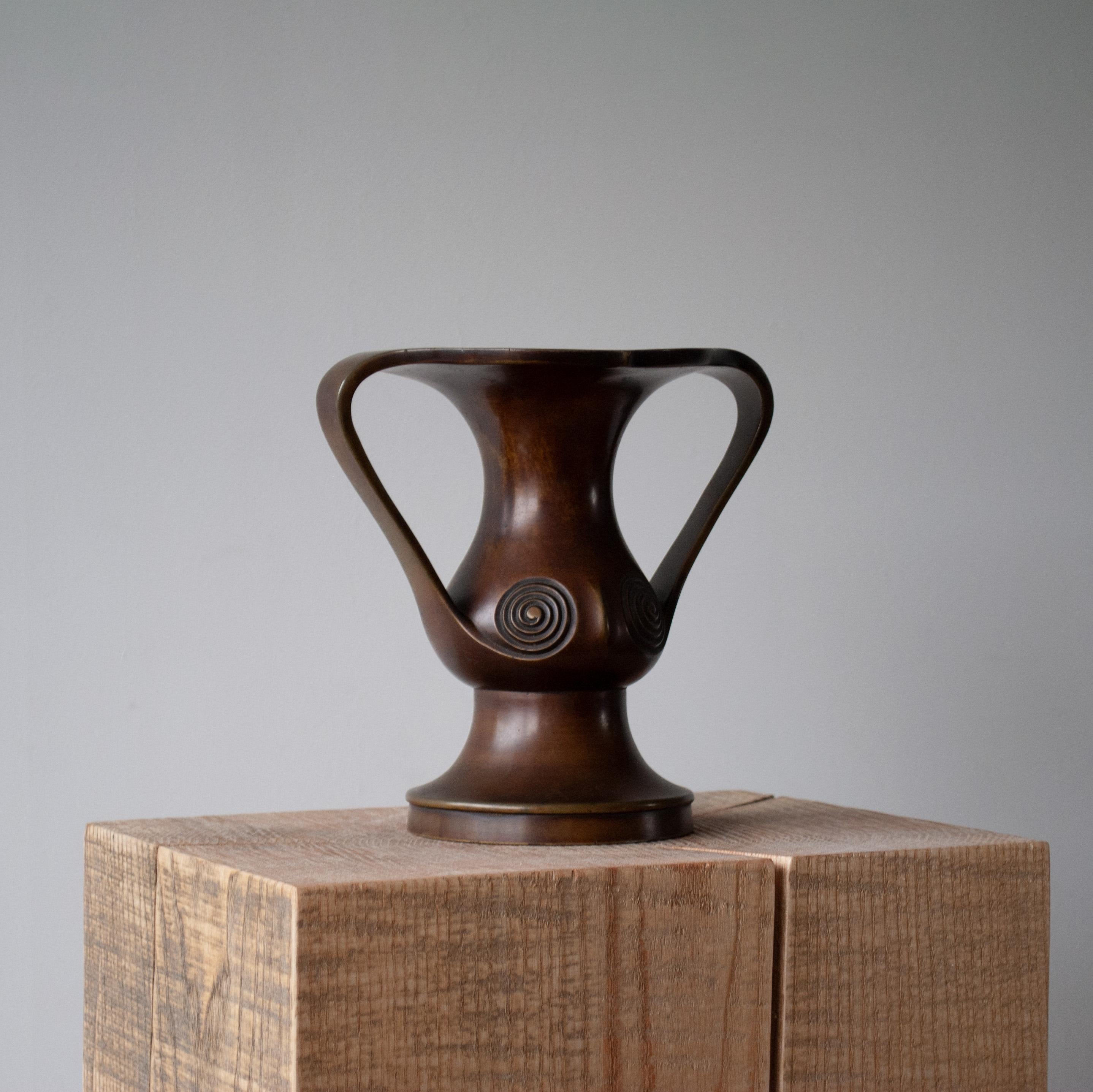 19th Century Japanese Bronze Vase, Edo Period For Sale