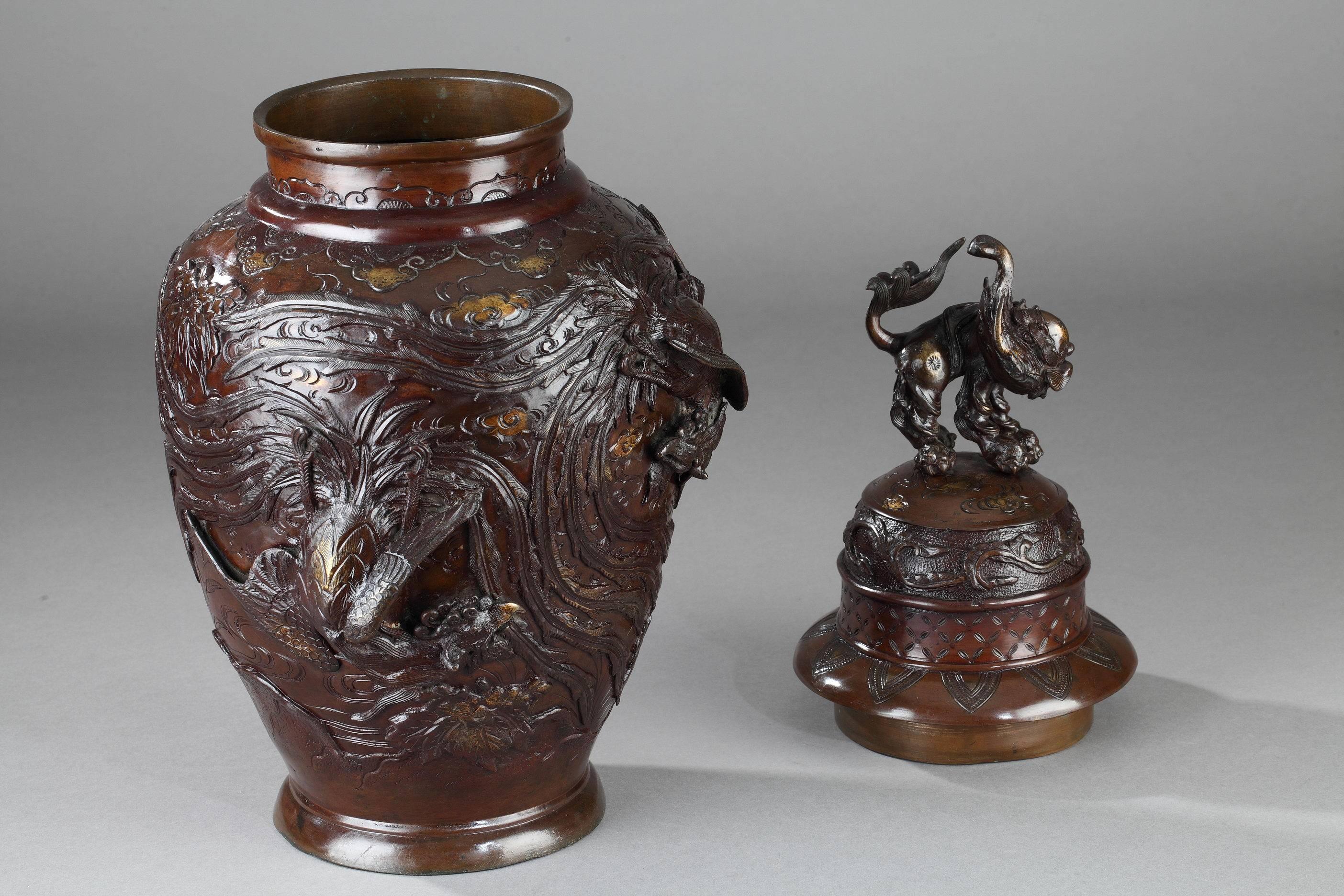 Japanese Bronze Vase, Meiji Period, circa 1880 In Good Condition In Paris, FR