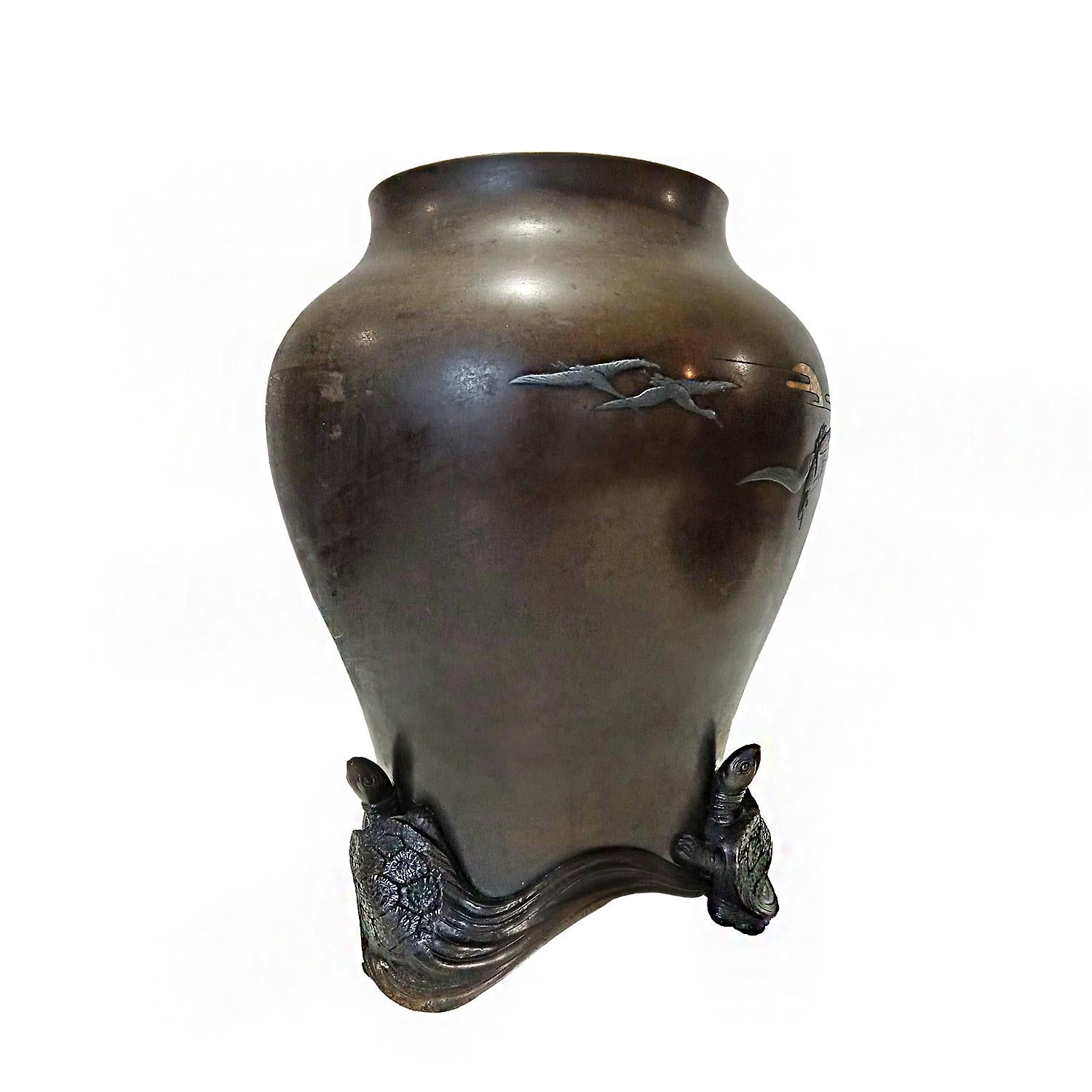 Japanese Bronze Vase, Meiji Period For Sale 1