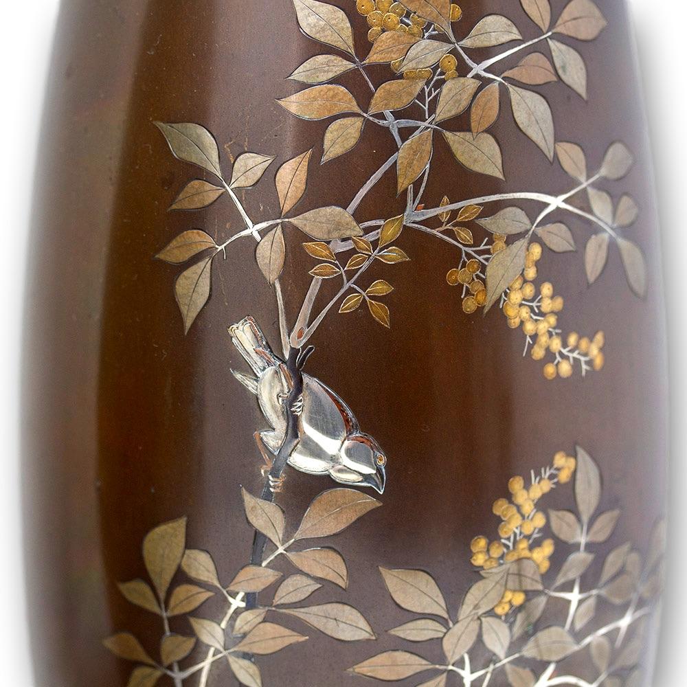 Japanese Bronze Vase Pair  Meiji Period For Sale 6