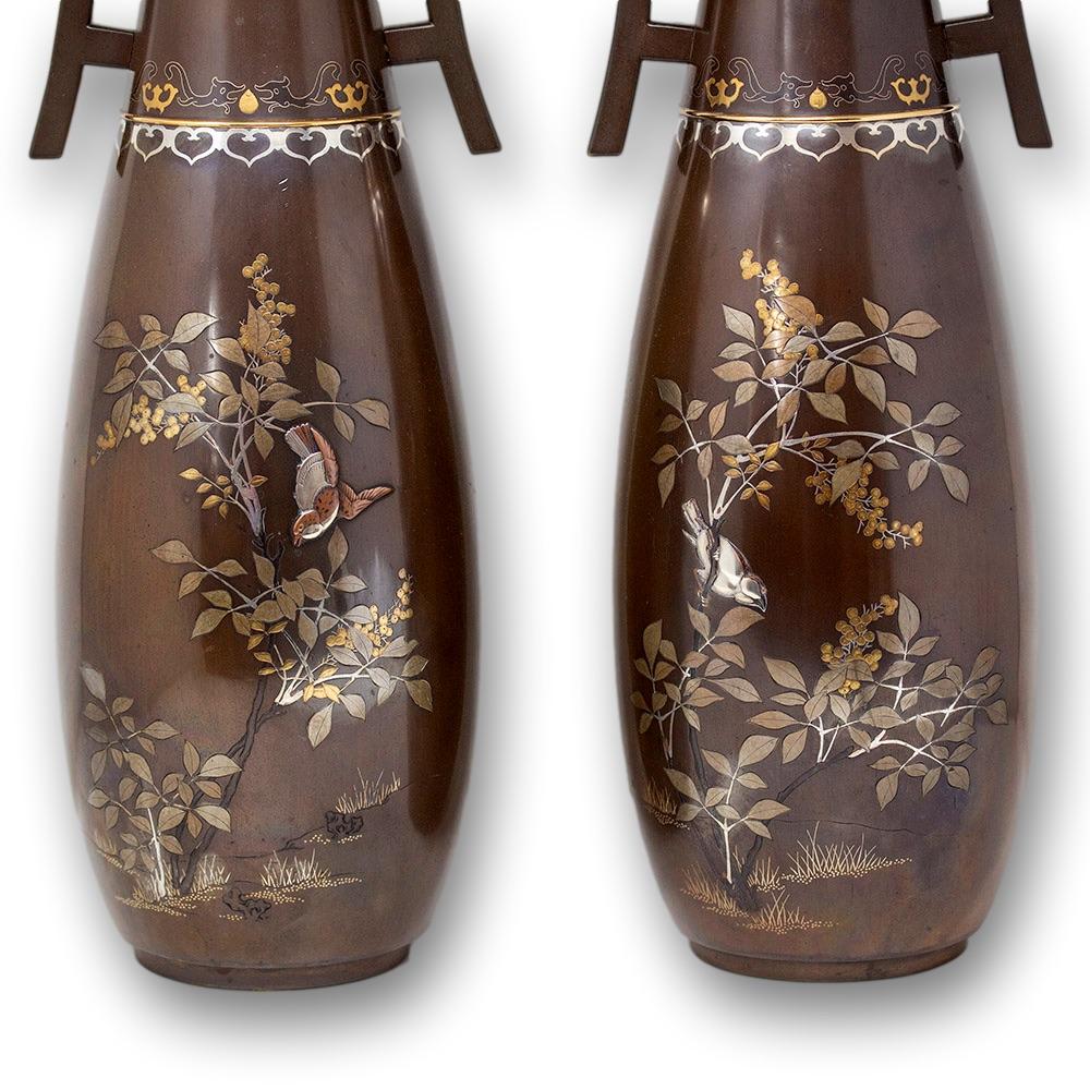 Japanese Bronze Vase Pair  Meiji Period For Sale 2
