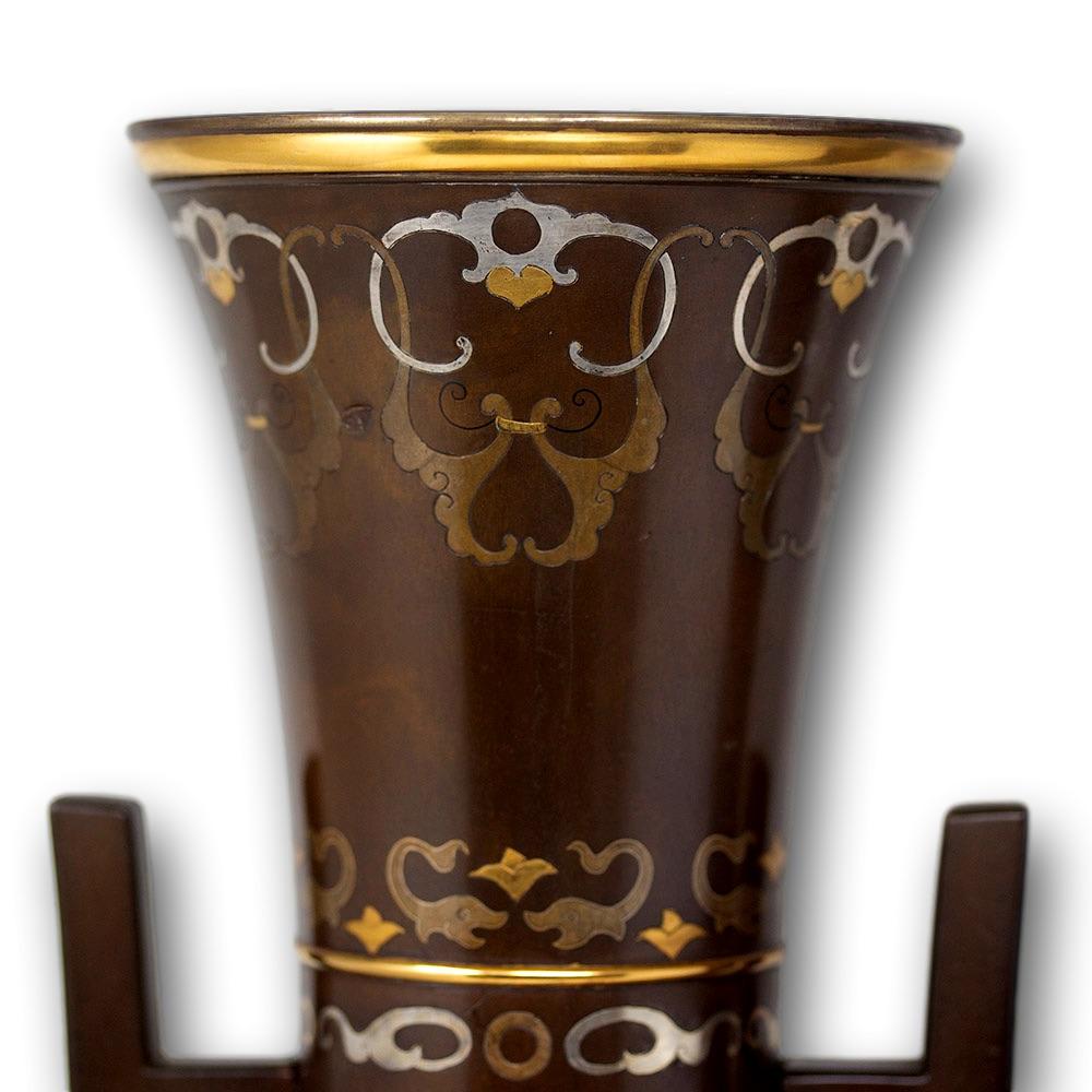 Japanese Bronze Vase Pair  Meiji Period For Sale 3