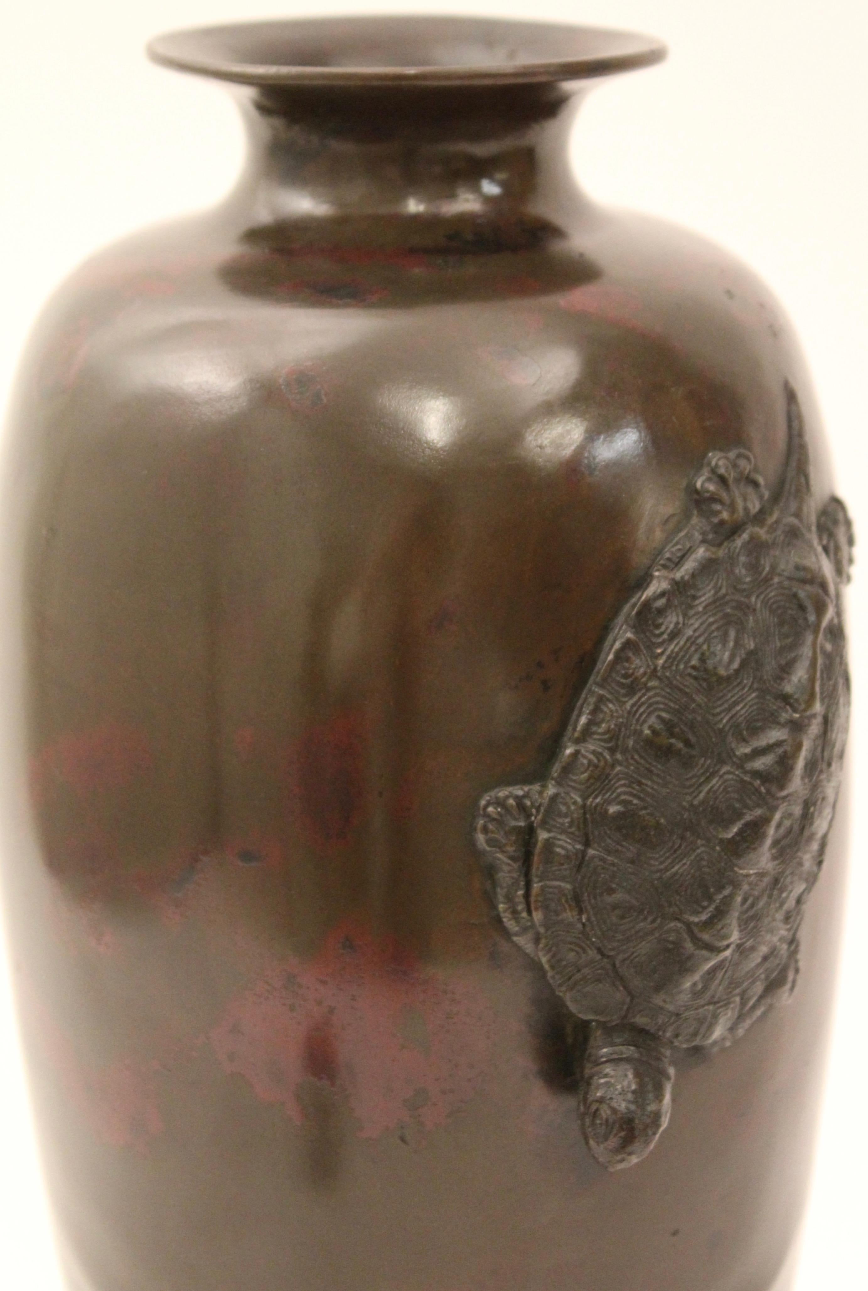 Japanese Bronze Vase with Applied Bronze Tortoises, 19th Century In Good Condition For Sale In London, GB