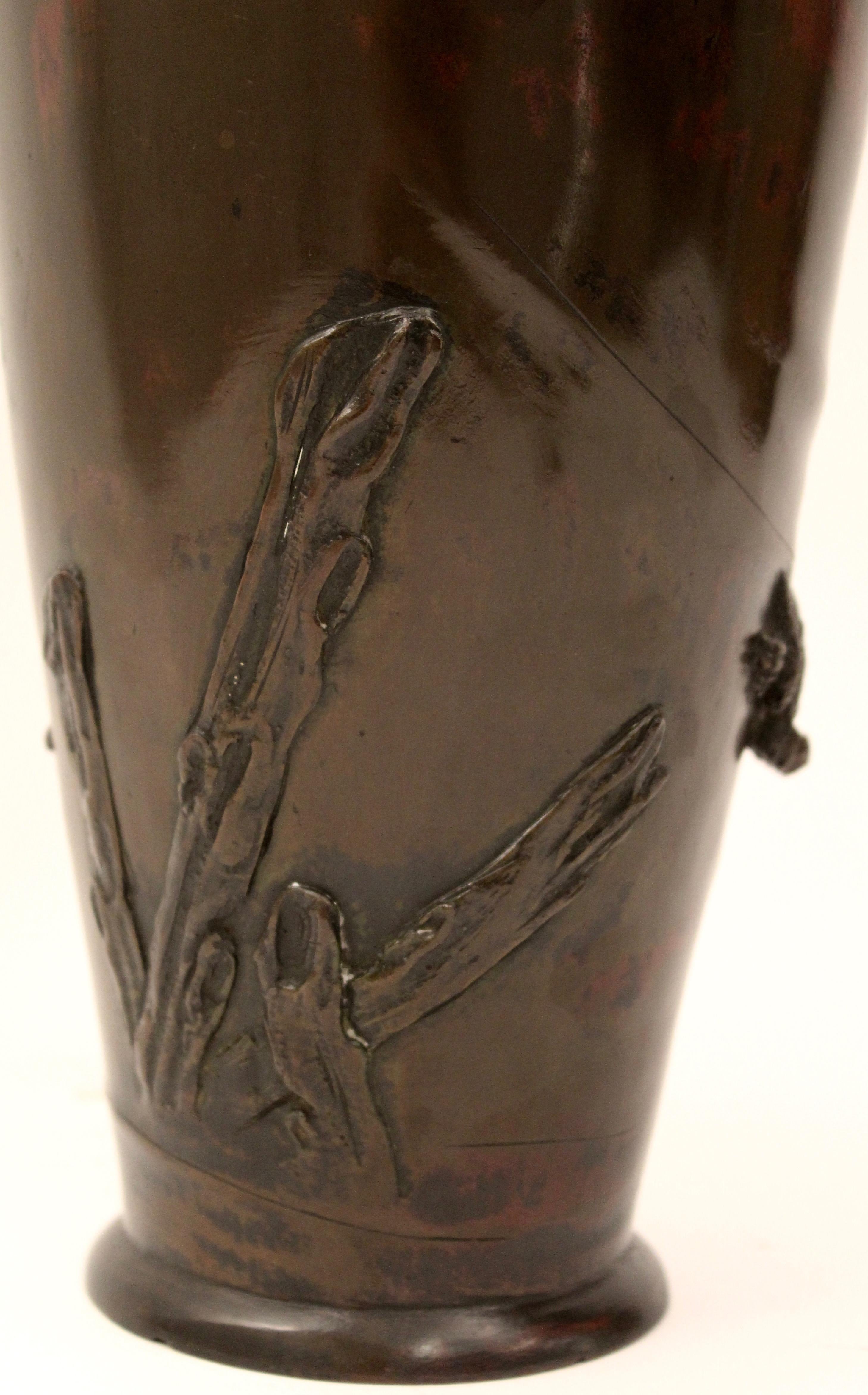 Japanese Bronze Vase with Applied Bronze Tortoises, 19th Century For Sale 1