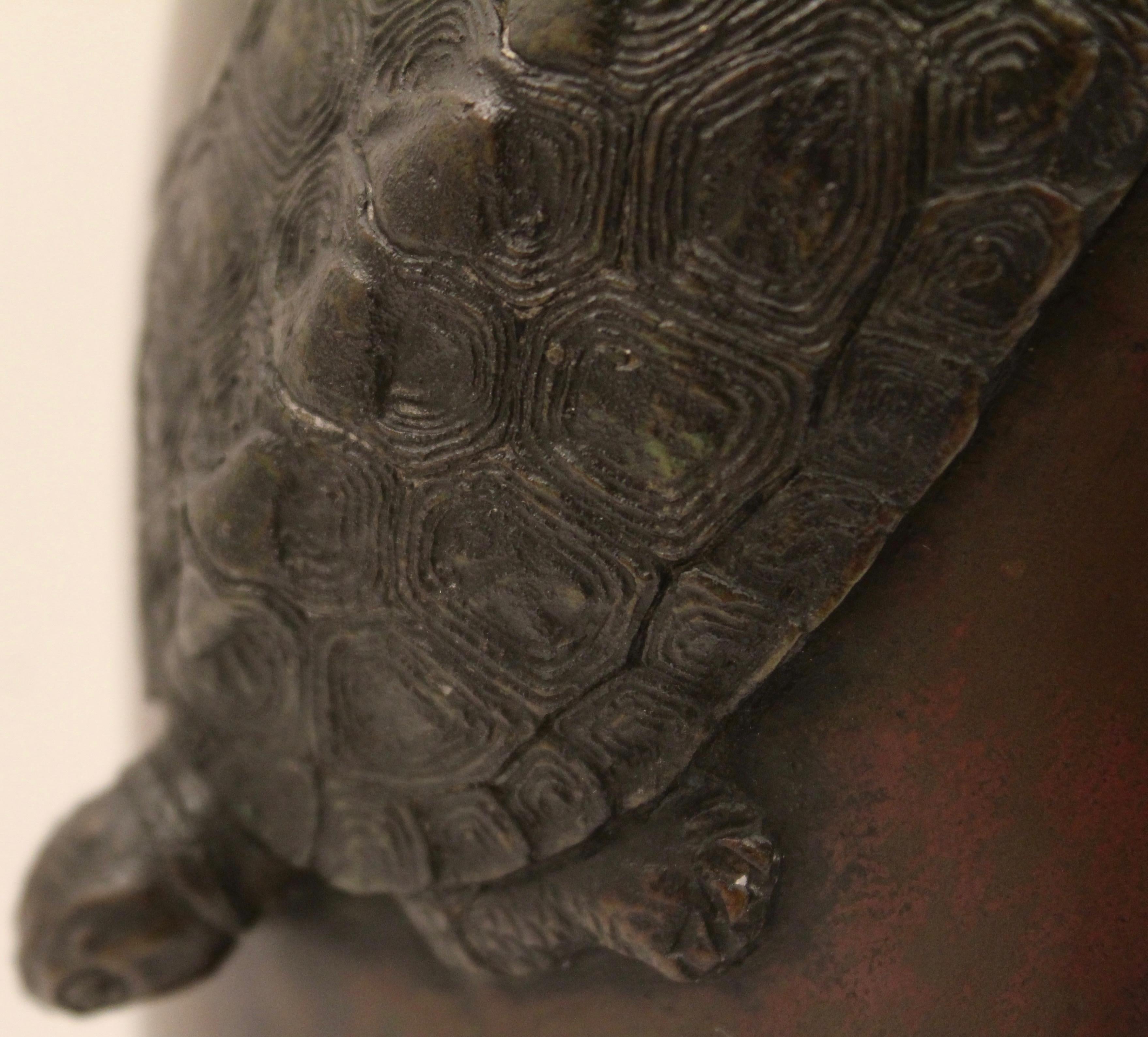 Japanese Bronze Vase with Applied Bronze Tortoises, 19th Century For Sale 2