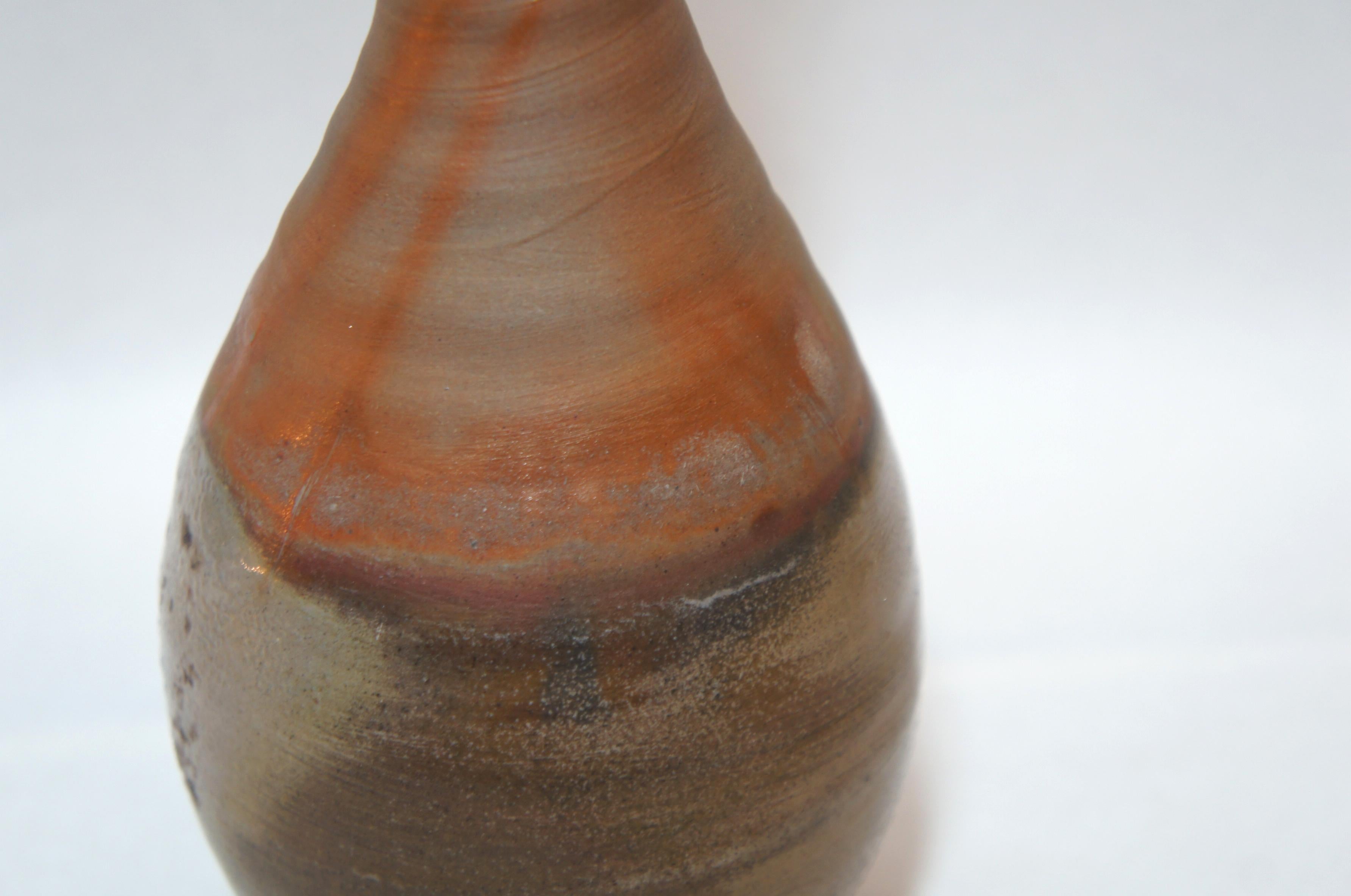 Japanese Brown and Orange Unglazed Pottery Bizen Ware Vase, 1970s In Good Condition For Sale In Paris, FR