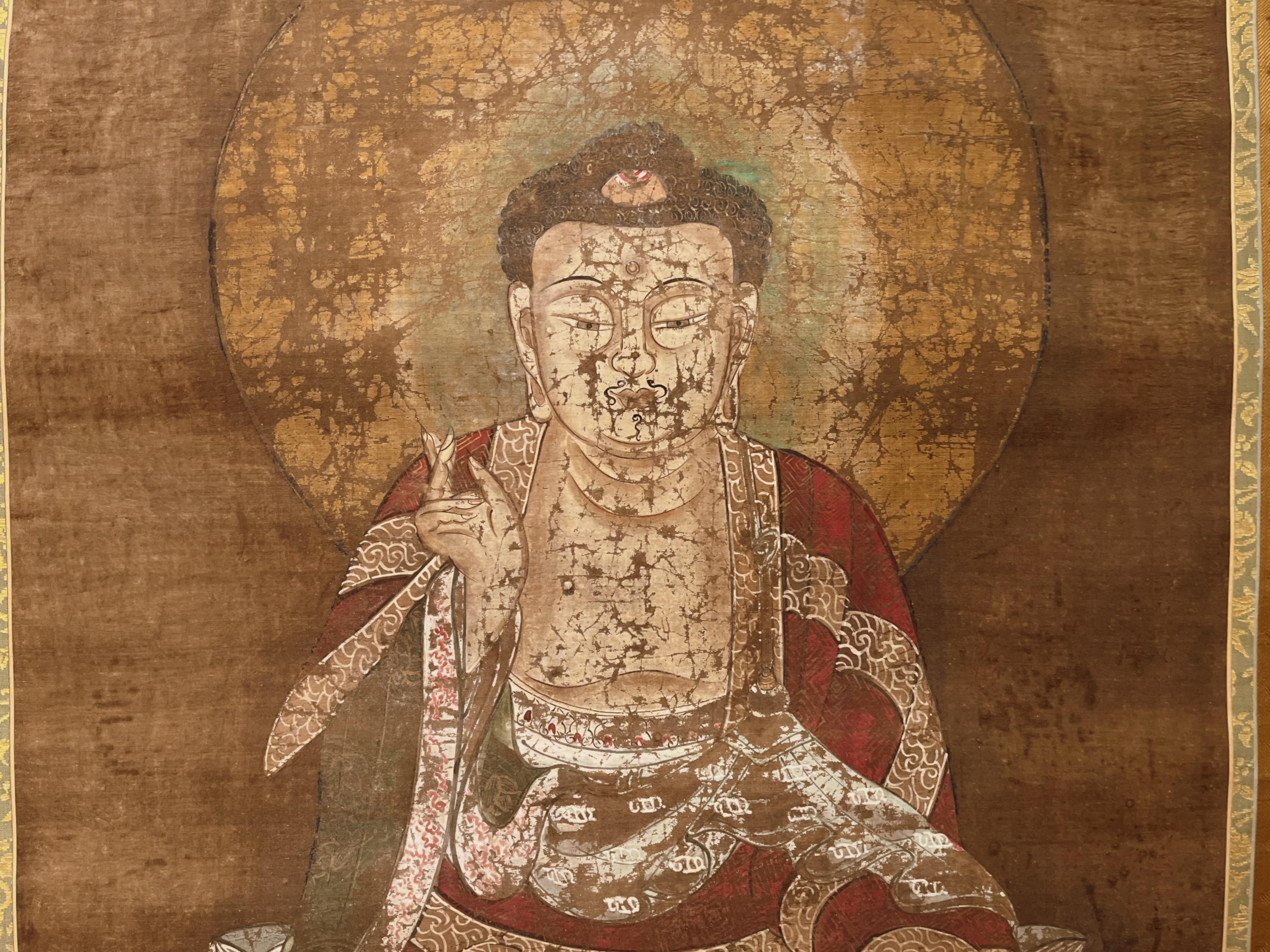 Peinture bouddhiste japonaise d'une personne assise sur une couronne de lotus, peinture sur rouleau  Bon état - En vente à Greenwich, CT