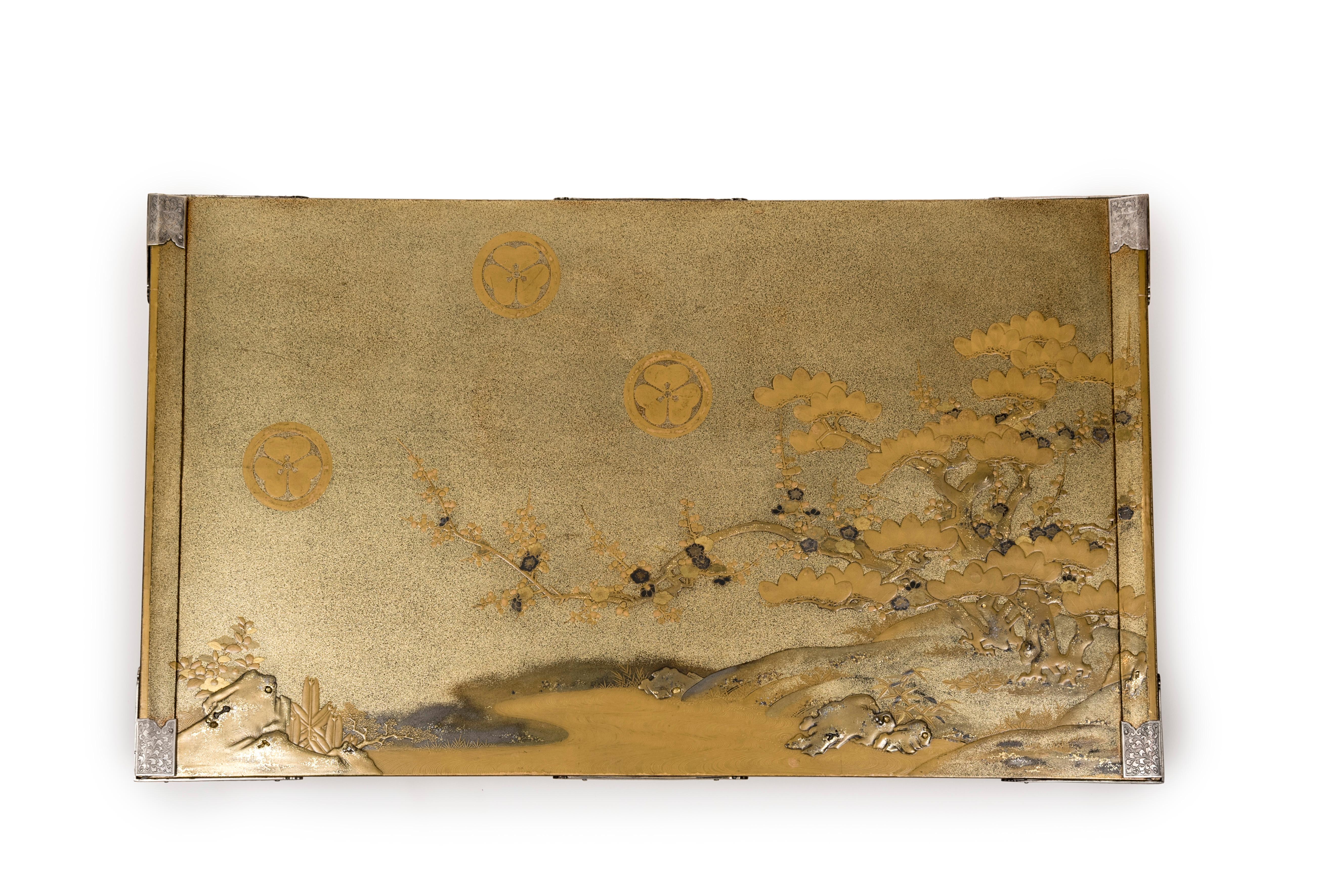Edo Japanese Bundai or writting table in gold lacquer with a decor of lake landscape For Sale