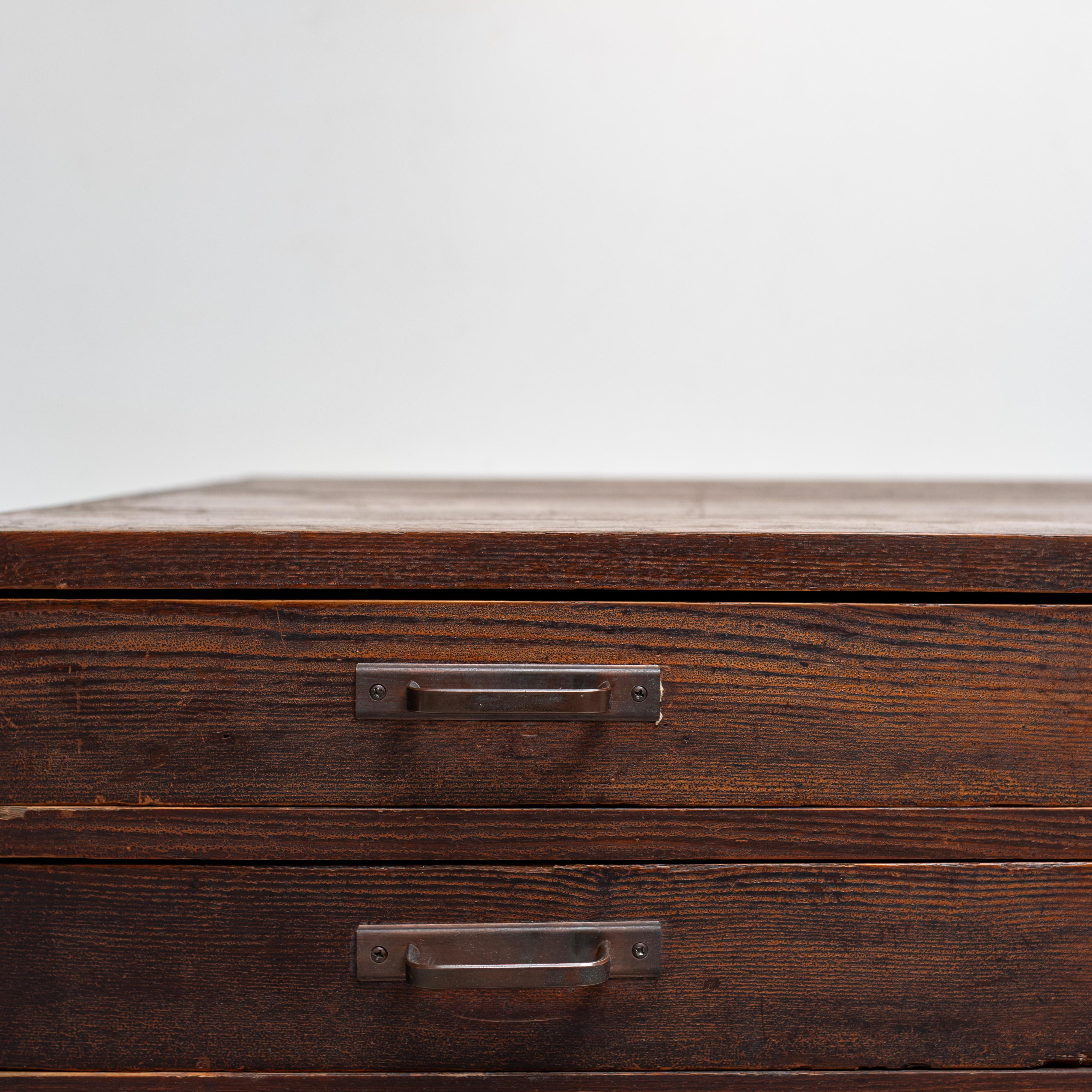 Gabinetto giapponese con cassetti, Giappone, Wabi Sabi, inizio XX secolo in vendita 8