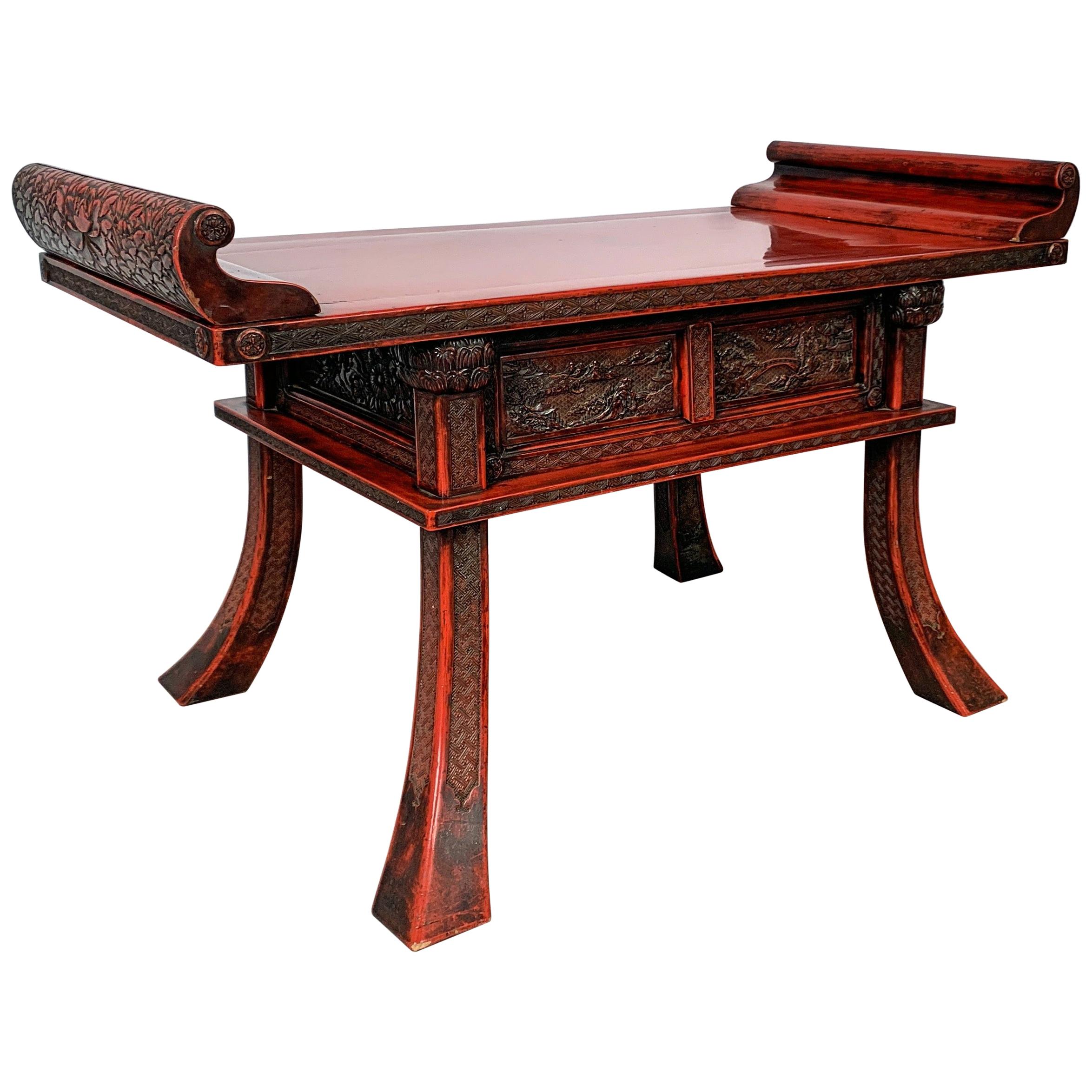 Mesa de altar Kamakura-Bori japonesa tallada y lacada en rojo, mediados del siglo XIX