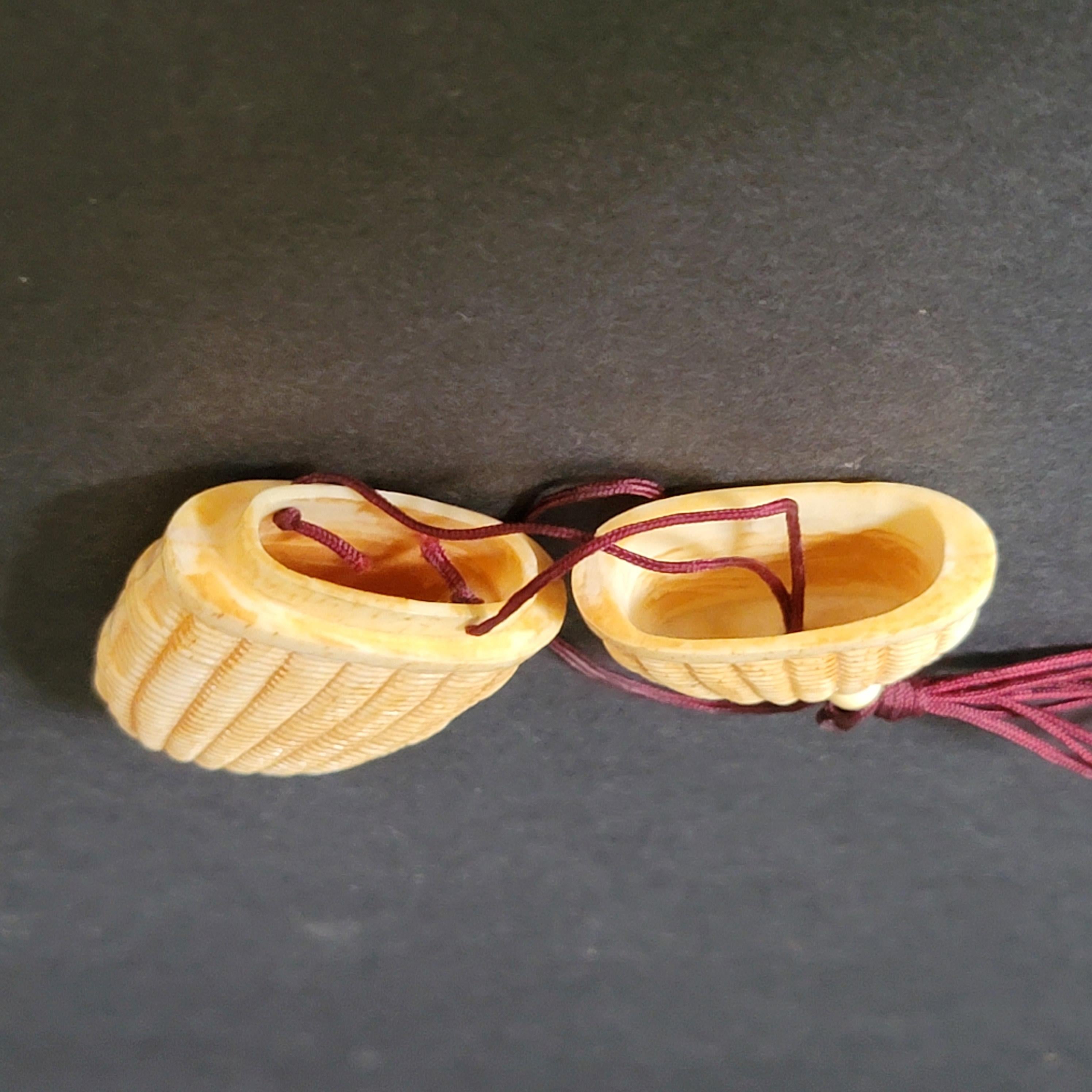 Japanese Carved Bone Woven Basket Inro, early 20th Century For Sale 3