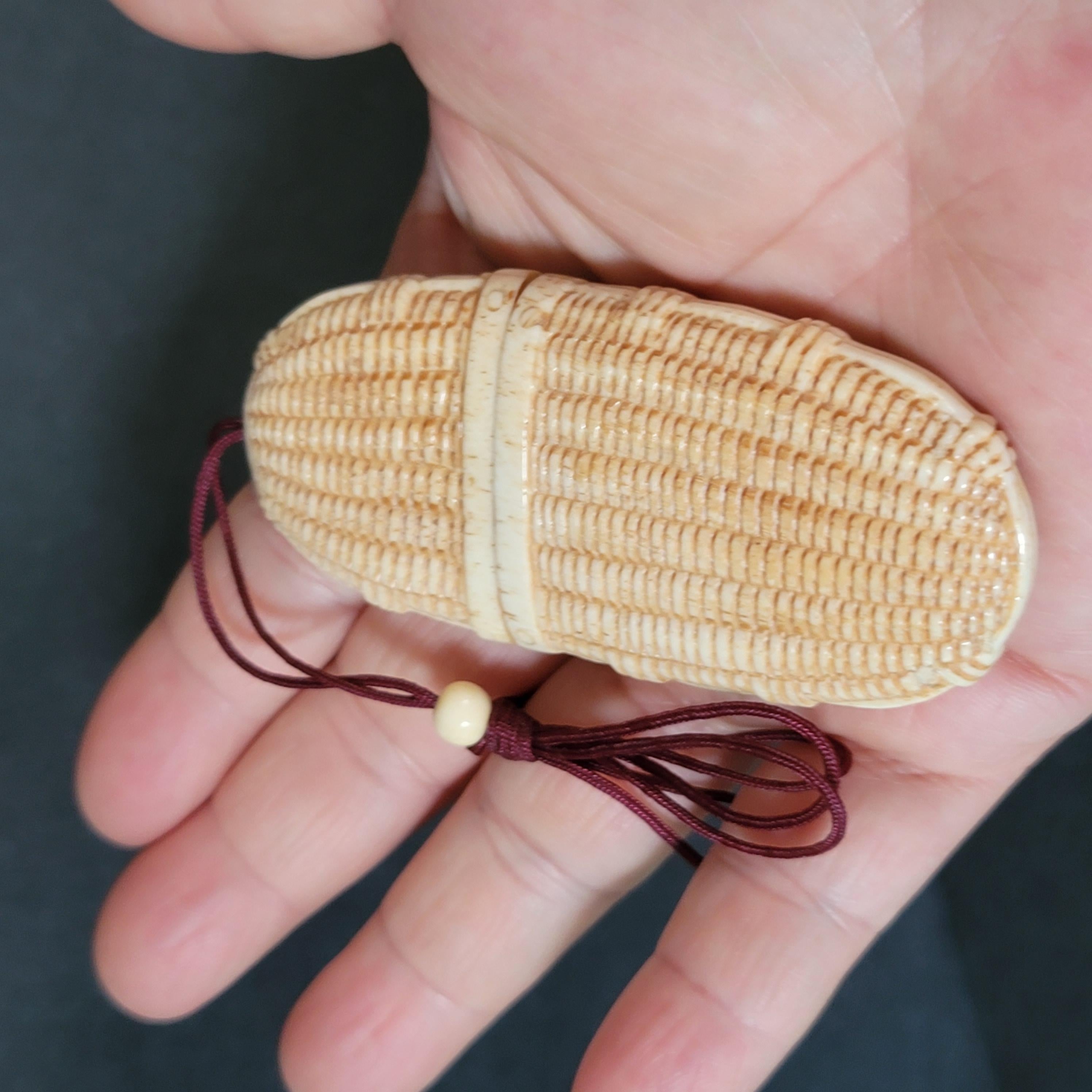 Japanese Carved Bone Woven Basket Inro, early 20th Century For Sale 5