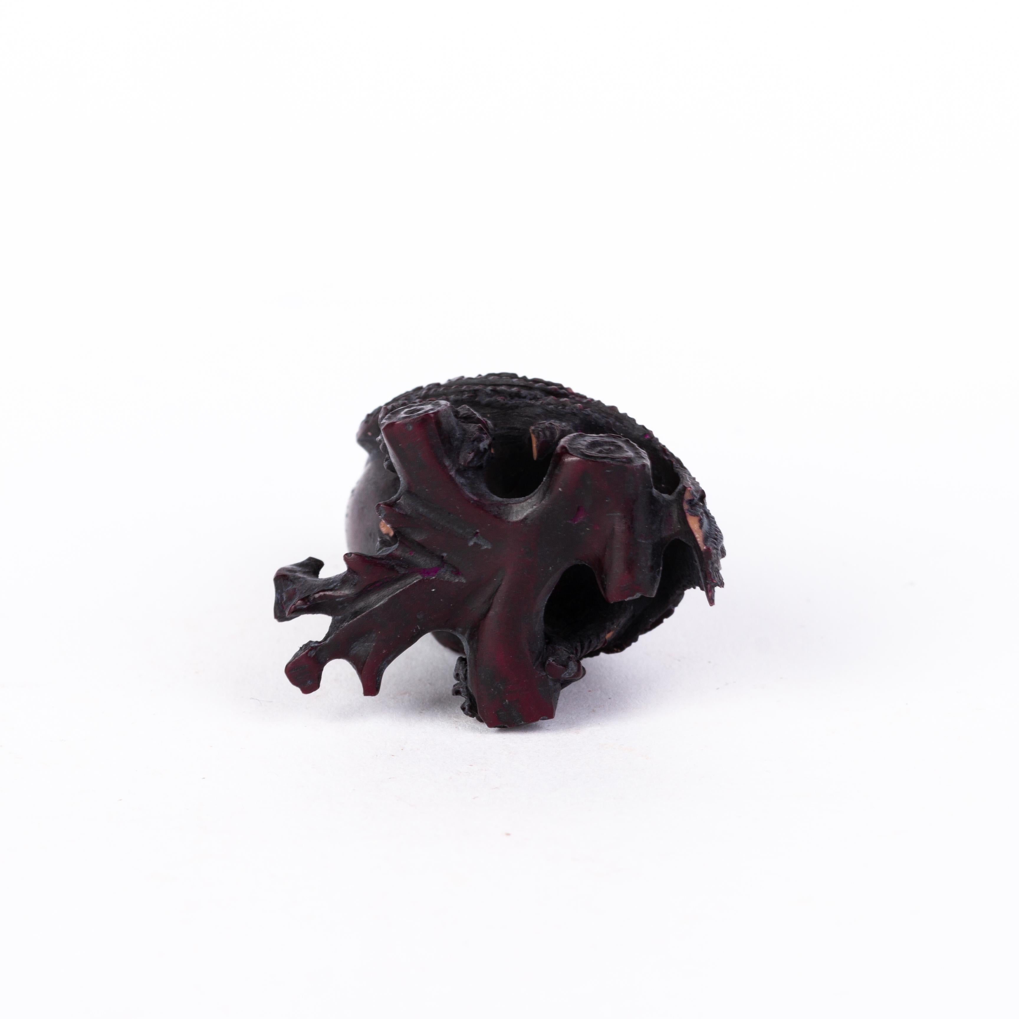 Japanese Carved Boxwood Bird Netsuke Inro Ojime  In Good Condition For Sale In Nottingham, GB