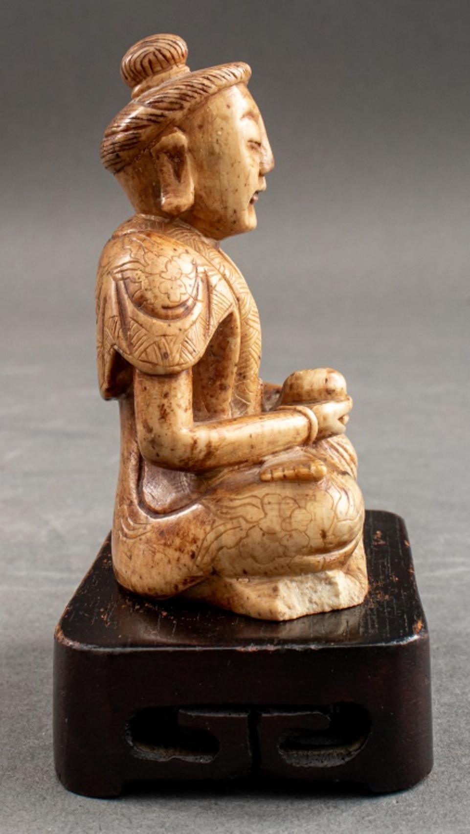 20th Century Japanese Carved Jade Buddha Sculpture For Sale
