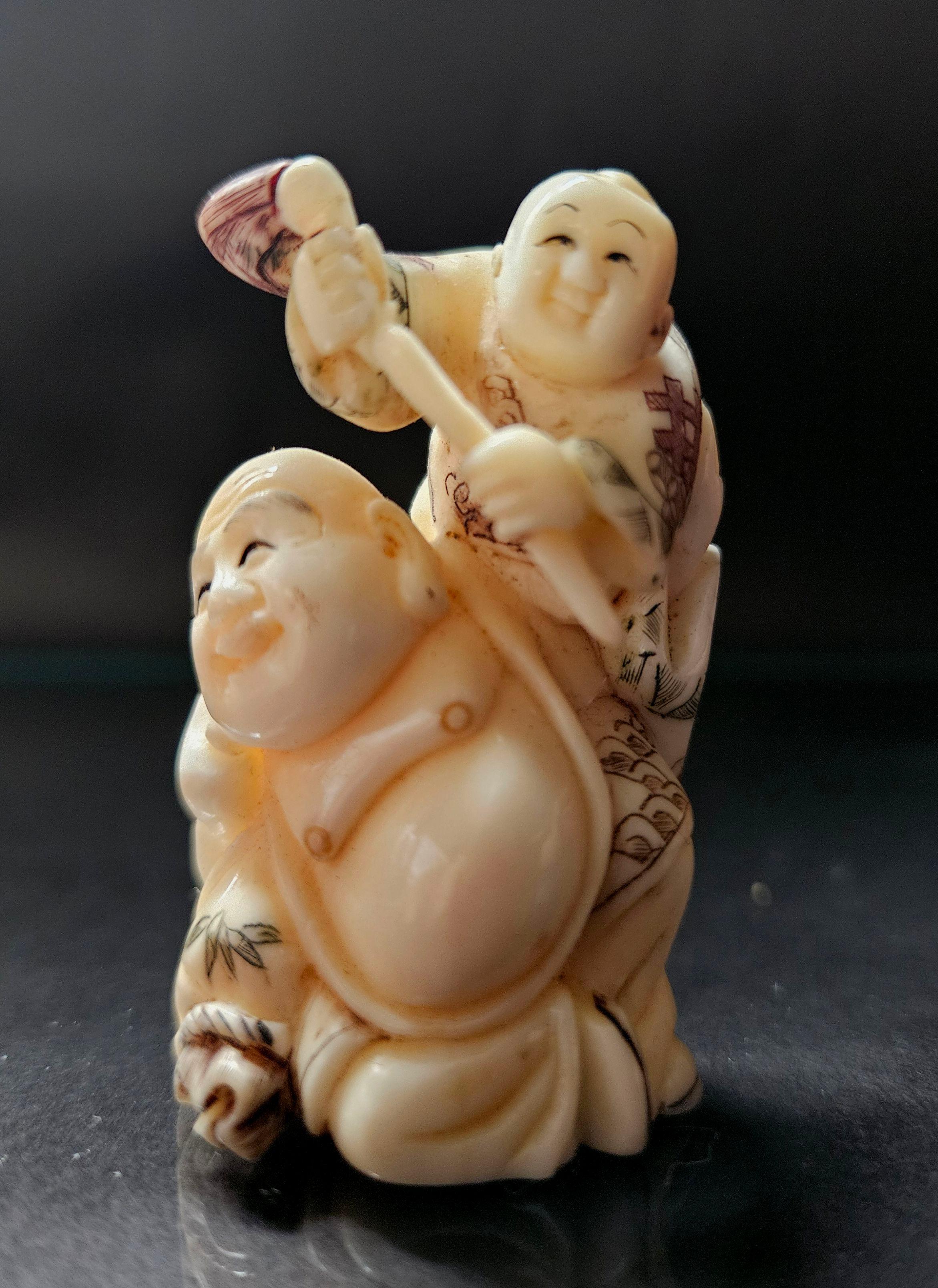 Japanese Carved Netsuke Polychrome Figure Group #1 by Yoshikawa , Meiji  For Sale 3