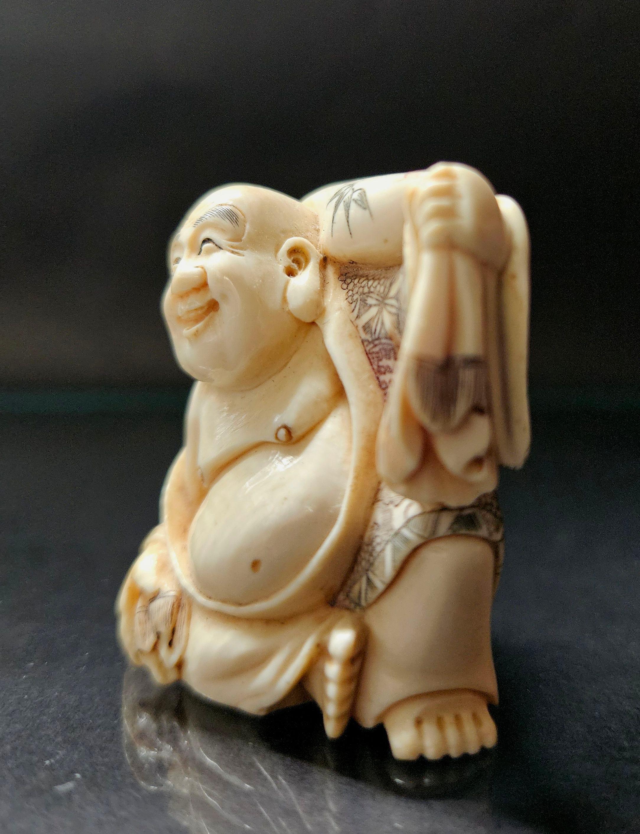 Japanese Carved Netsuke Polychrome Figure Group #2 by Yoshikawa , Meiji  For Sale 3