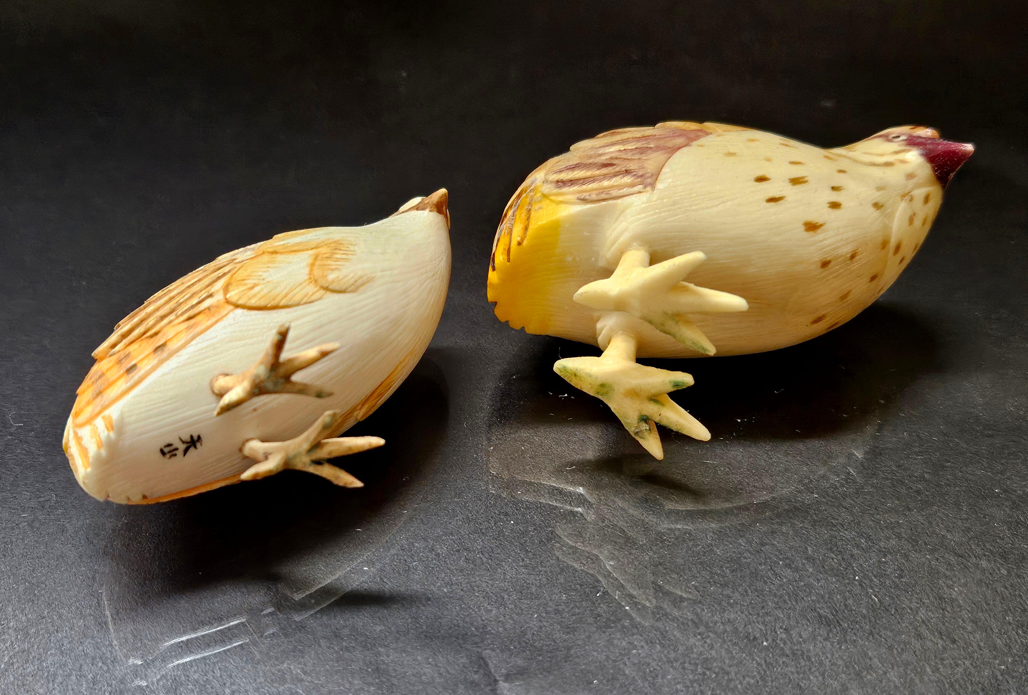 Japanese Carved Okimono Polychrome Birds by Tenzan (天山), Meiji Period For Sale 5