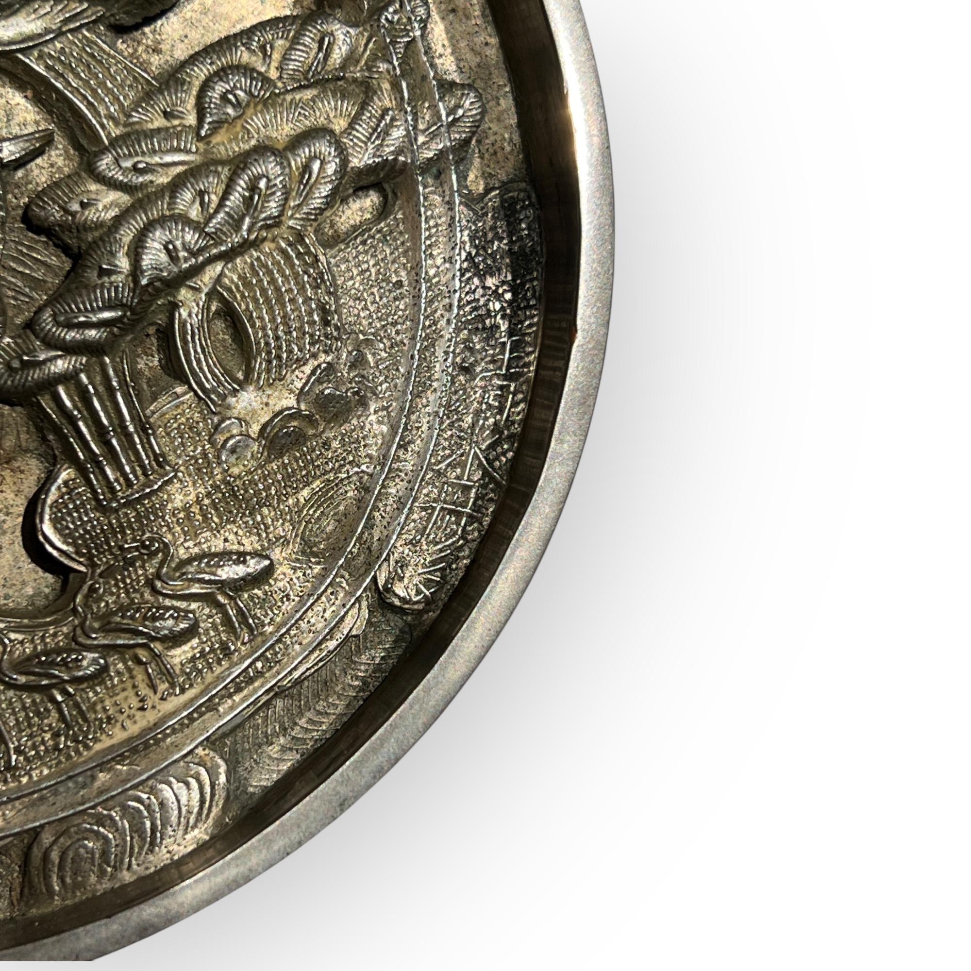 Japanese Cast Bronze Mirror and lacqer box, Edo Period, 18th Century, Japan For Sale 2