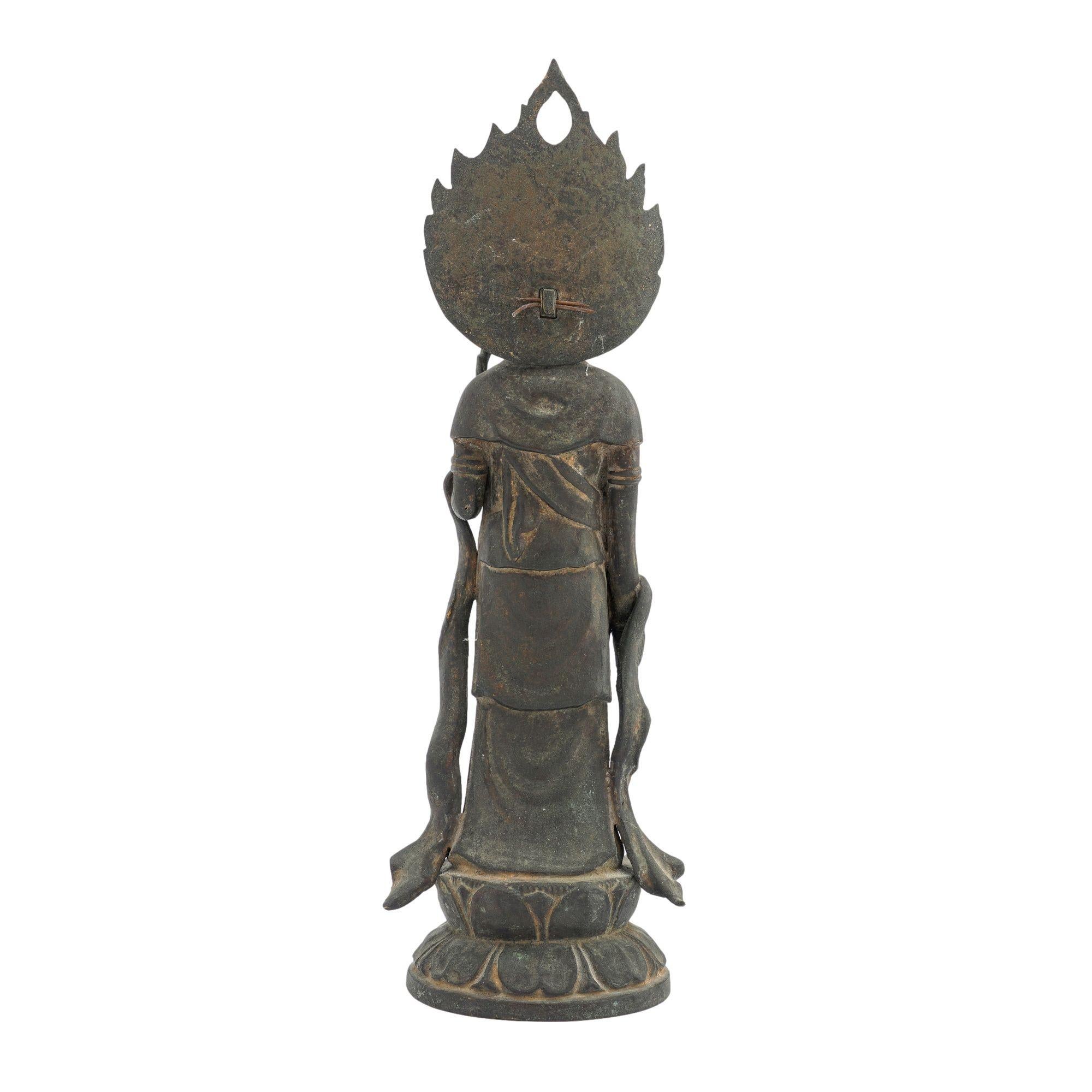 Japanische Bronzestatue eines Bodhisattva aus Bronzeguss, 1780-1800 im Angebot 1