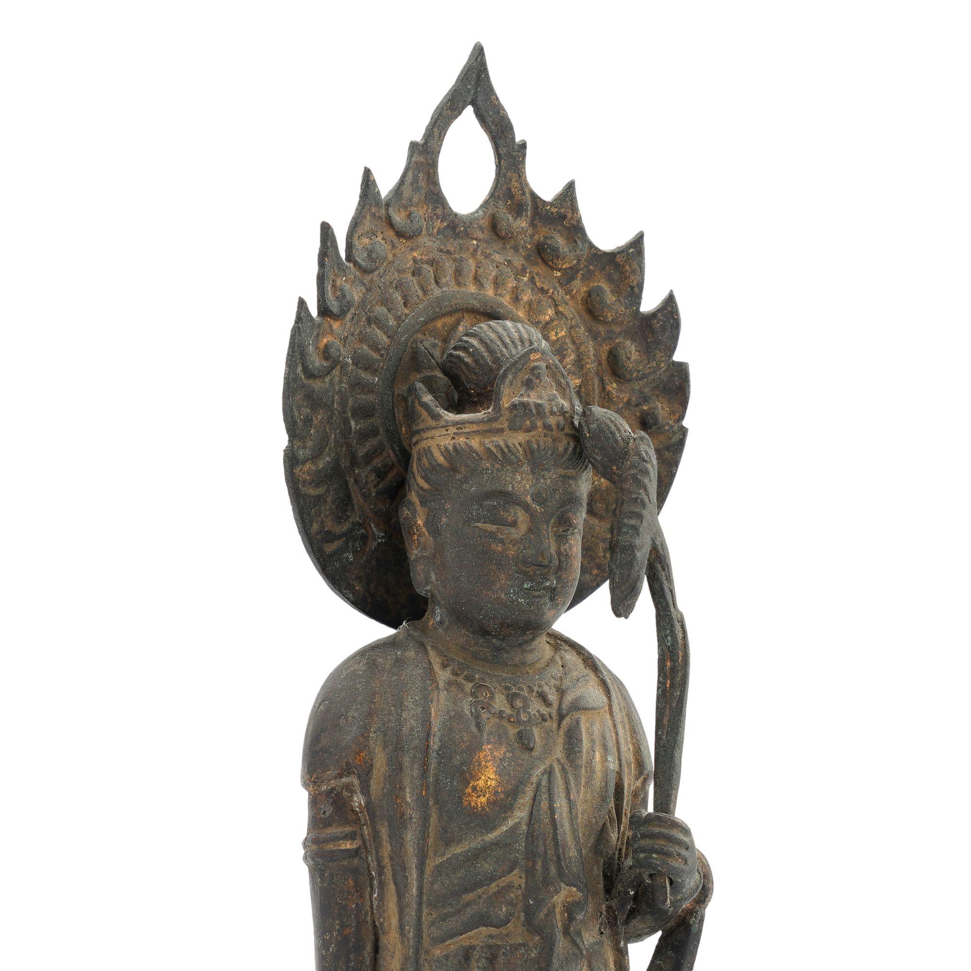 Japanische Bronzestatue eines Bodhisattva aus Bronzeguss, 1780-1800 im Angebot 5